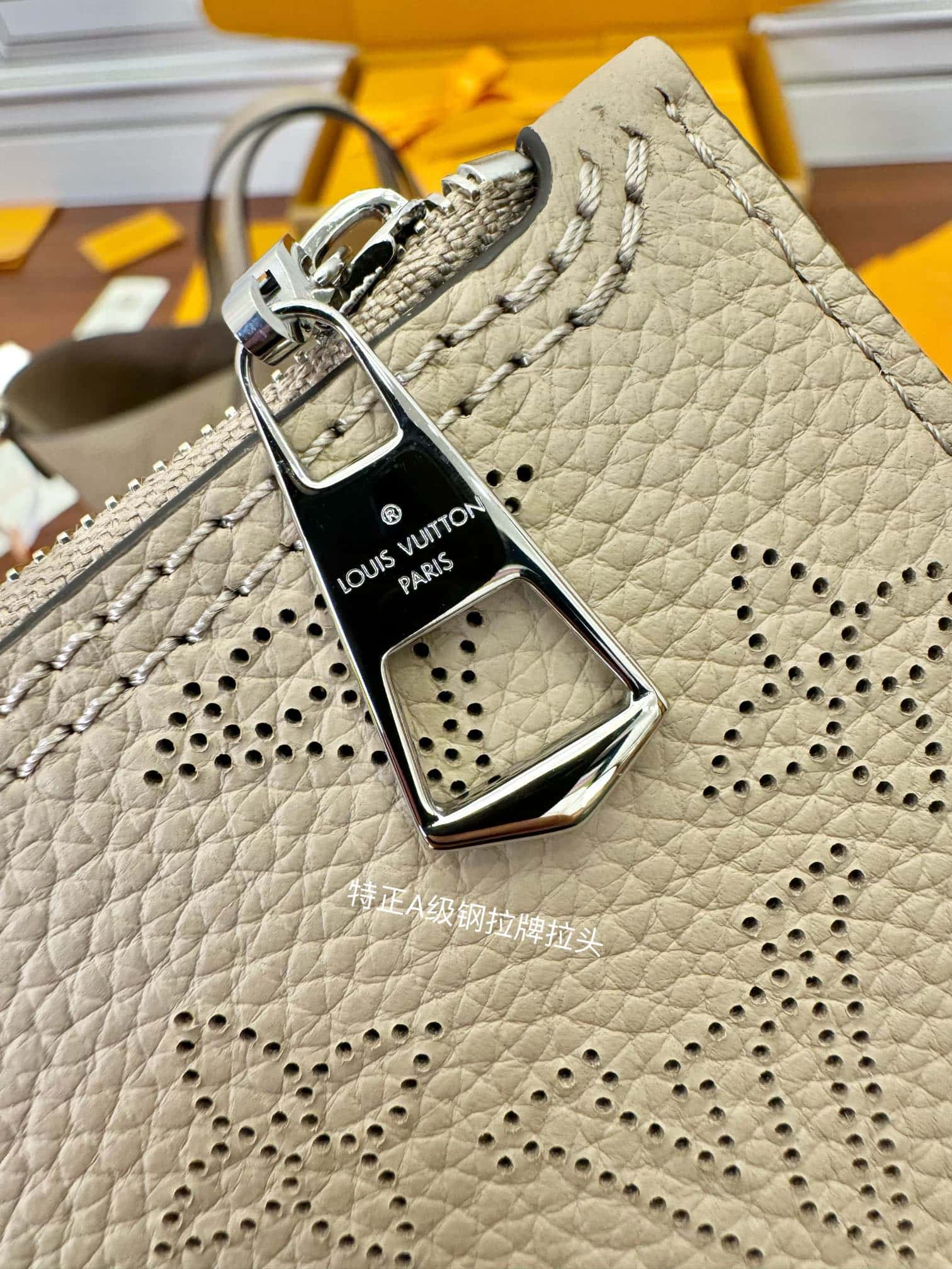 LV M21849 BLOSSOM 小號手袋¥2480.00-頂級1:1精品高仿包包香港台灣批發價格推薦微信哪裡買