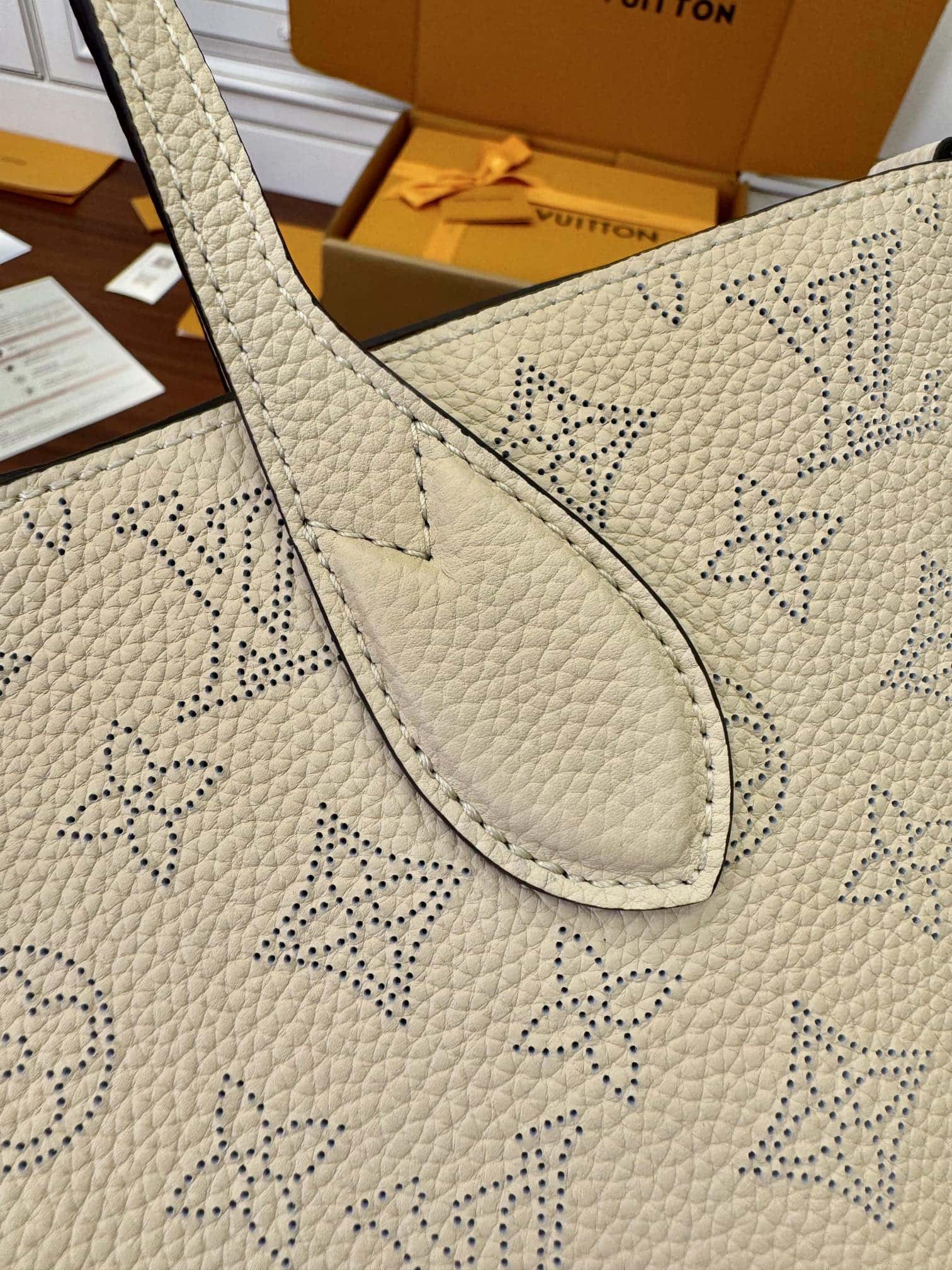 LV意大利A級皮料 M21909 BLOSSOM 小號手袋¥2480.00-頂級1:1精品高仿包包香港台灣批發價格推薦微信哪裡買