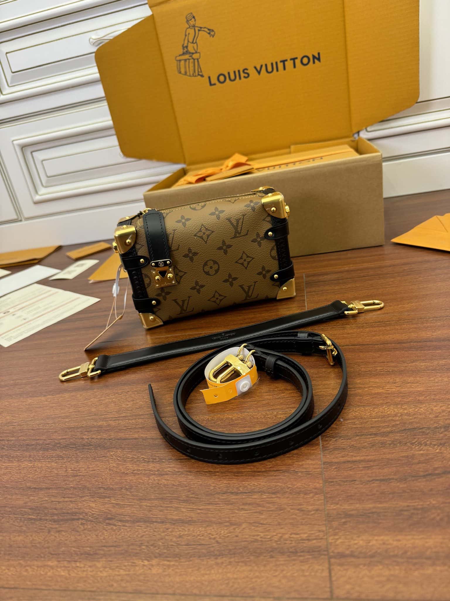 LV M47139 South Asia Exclusive Side Trunk PM專櫃同步¥2,380.00-頂級1:1精品高仿包包香港台灣批發價格推薦微信哪裡買