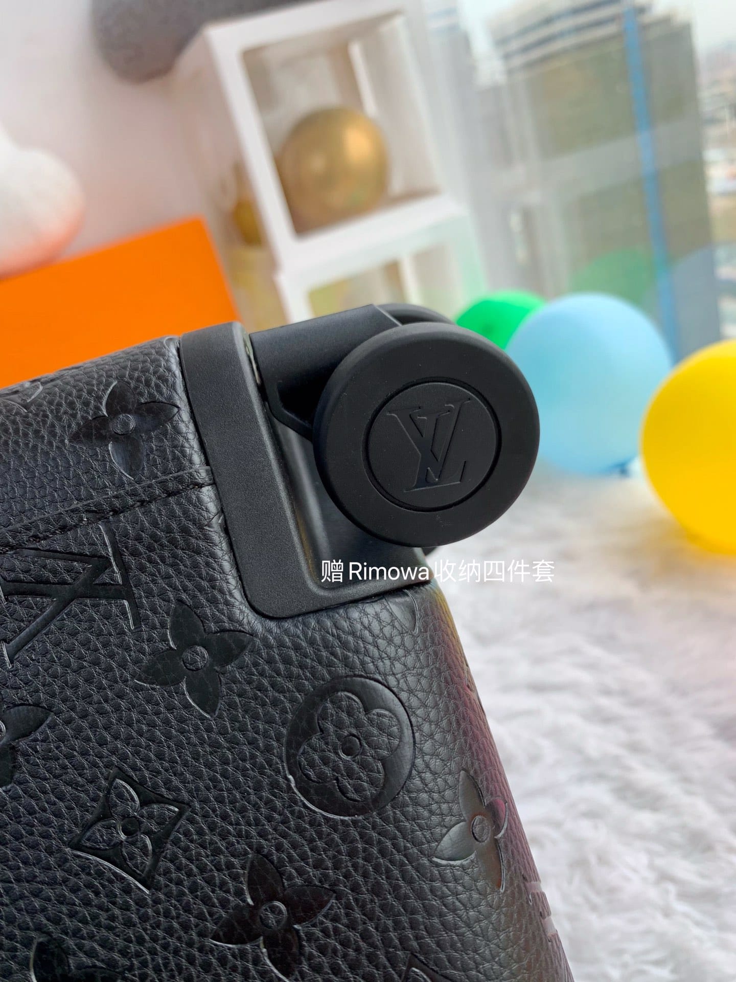 LV路易威登HORIZON 四輪拉桿箱M23203¥5480.00-頂級1:1精品高仿包包香港台灣批發價格推薦微信哪裡買