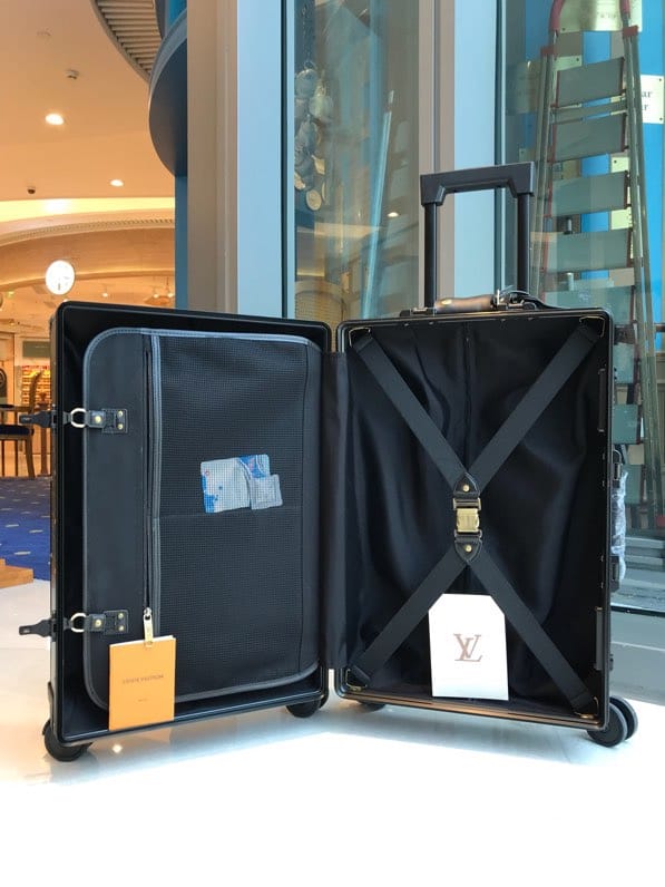 LV路易威登碳纖維四輪拉桿箱¥5480.00-頂級1:1精品高仿包包香港台灣批發價格推薦微信哪裡買