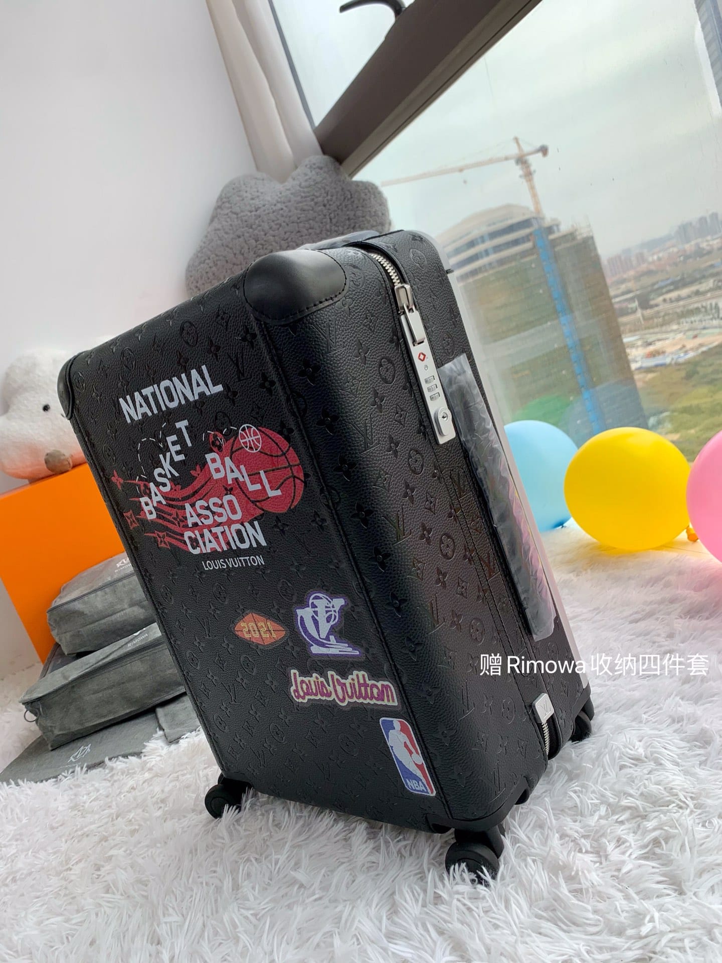 LV路易威登HORIZON 四輪拉桿箱M23203¥5480.00-頂級1:1精品高仿包包香港台灣批發價格推薦微信哪裡買