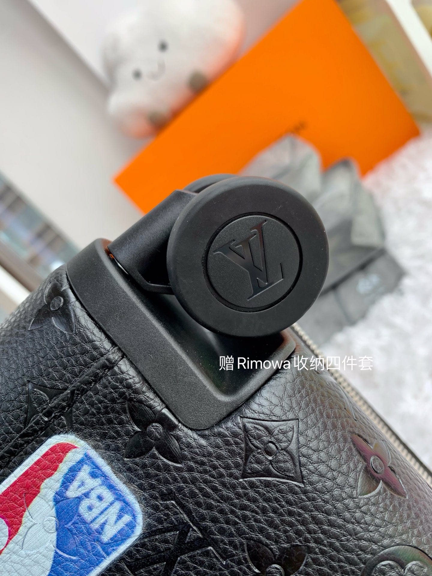 LV路易威登HORIZON 四輪拉桿箱M23203¥5480.00-頂級1:1精品高仿包包香港台灣批發價格推薦微信哪裡買