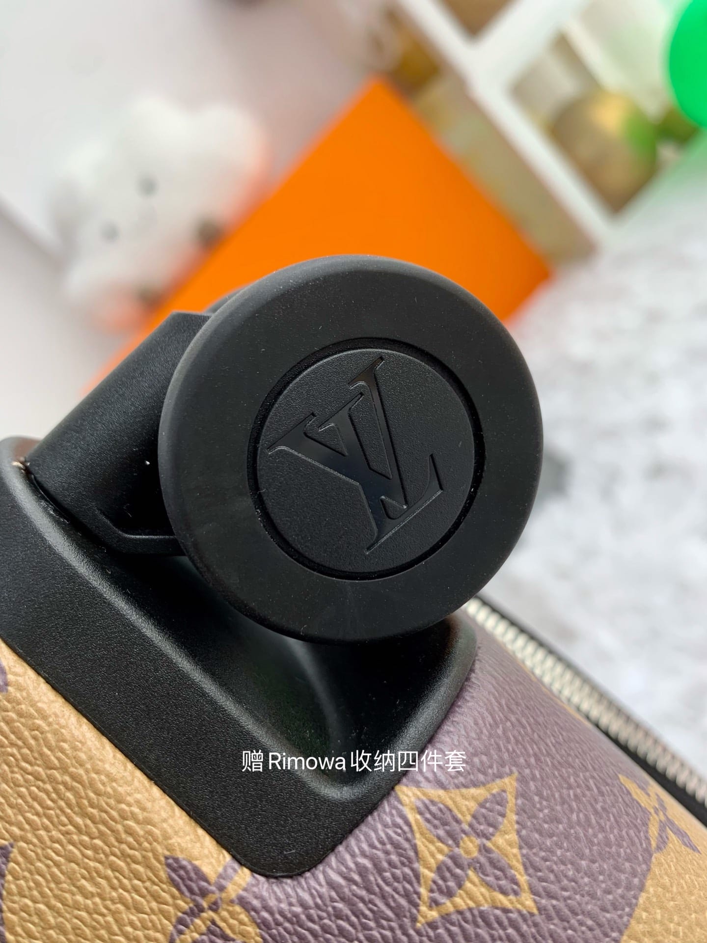 LV路易威登HORIZON 四輪拉桿箱M23203¥5180.00-頂級1:1精品高仿包包香港台灣批發價格推薦微信哪裡買