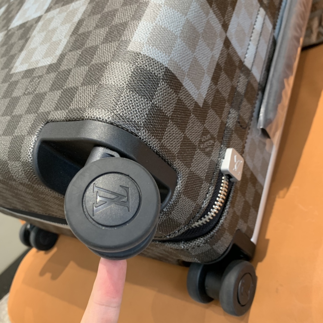 LV路易威登Damier Graphite Giant 圖案Horizon 拉桿箱¥5280.00-頂級1:1精品高仿包包香港台灣批發價格推薦微信哪裡買