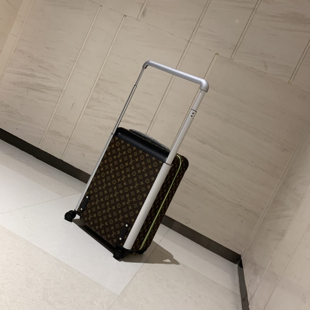 LV路易威登55cm新版 Horizon 拉桿箱¥5280.00-頂級1:1精品高仿包包香港台灣批發價格推薦微信哪裡買