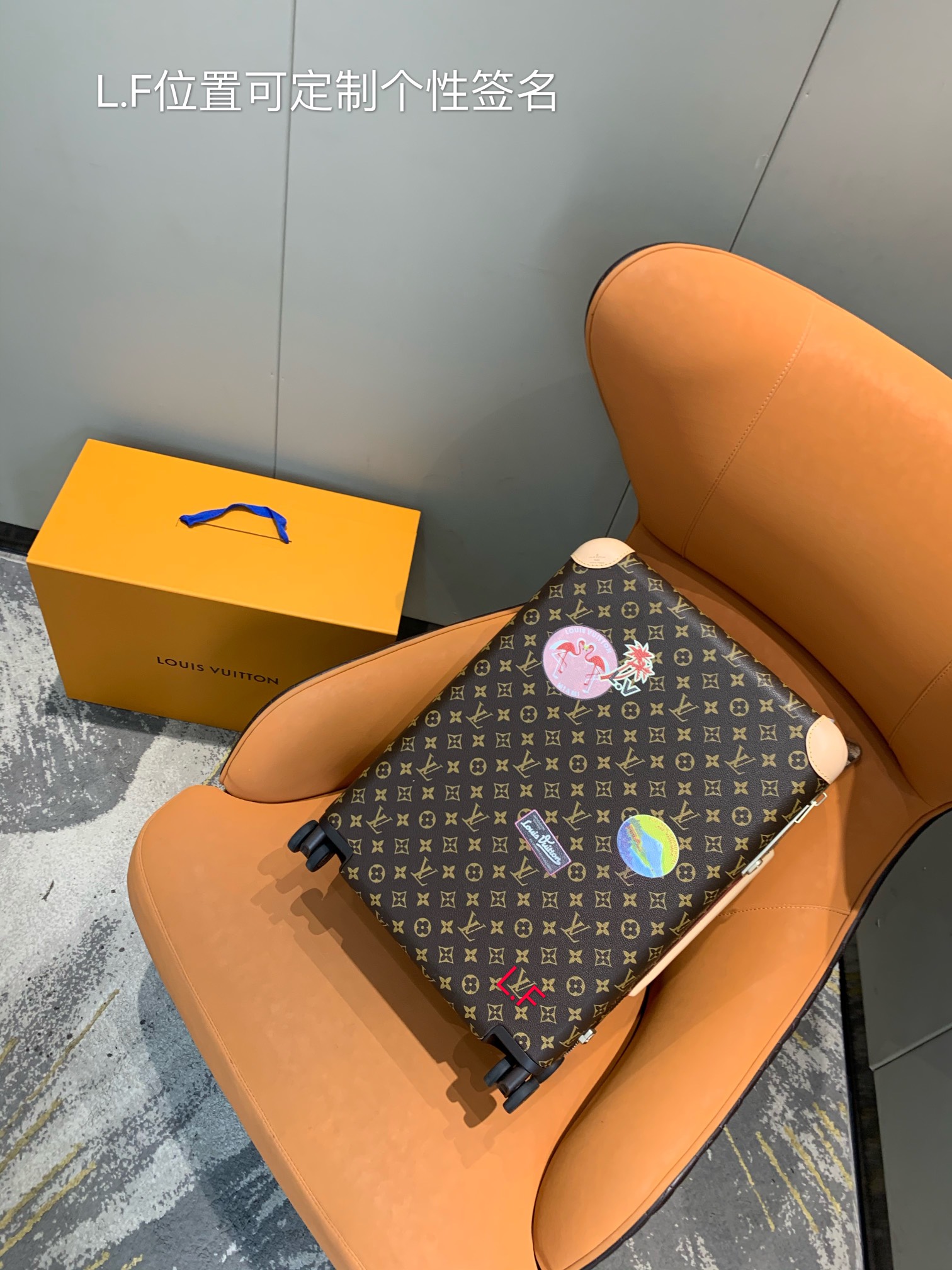 LV路易威登火烈鳥繫列55厘米四輪拉桿箱¥5280.00-頂級1:1精品高仿包包香港台灣批發價格推薦微信哪裡買