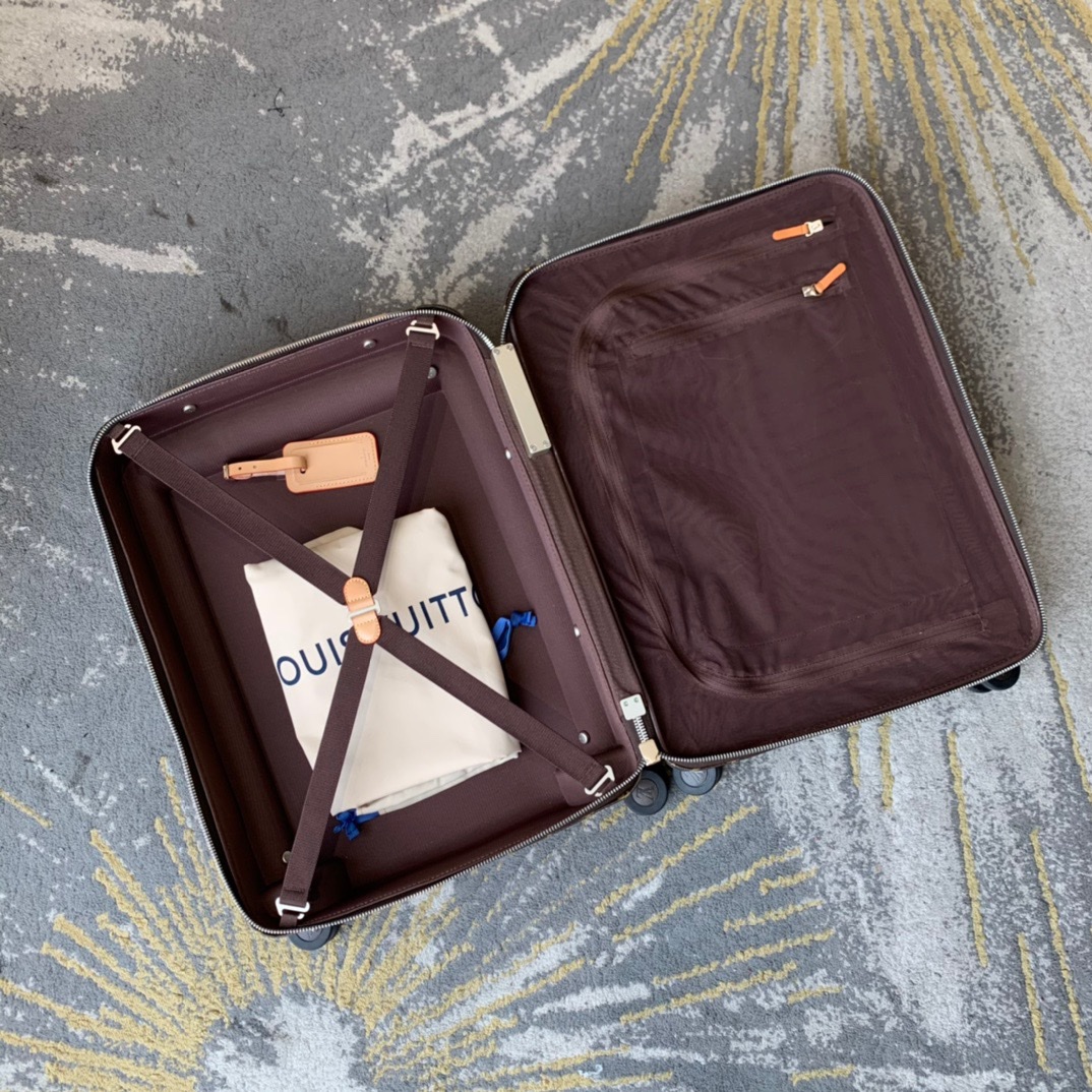 LV路易威登火烈鳥繫列55厘米四輪拉桿箱¥5280.00-頂級1:1精品高仿包包香港台灣批發價格推薦微信哪裡買