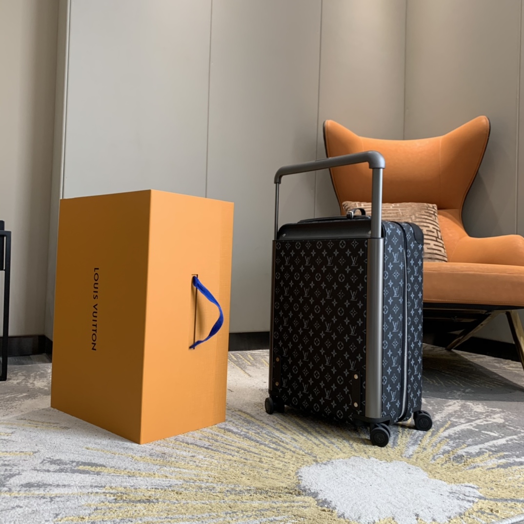 LV路易威登海賊王 路飛可來圖案定制Horizon 55 厘米四輪拉桿箱¥5280.00-頂級1:1精品高仿包包香港台灣批發價格推薦微信哪裡買