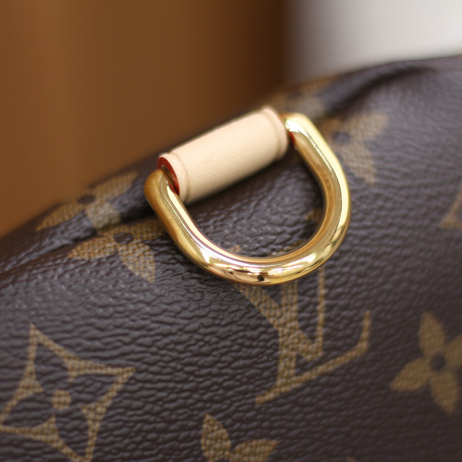 Louis Vuitton LV Bumbag老花腰包 M43644¥2180.00-頂級1:1精品高仿包包香港台灣批發價格推薦微信哪裡買