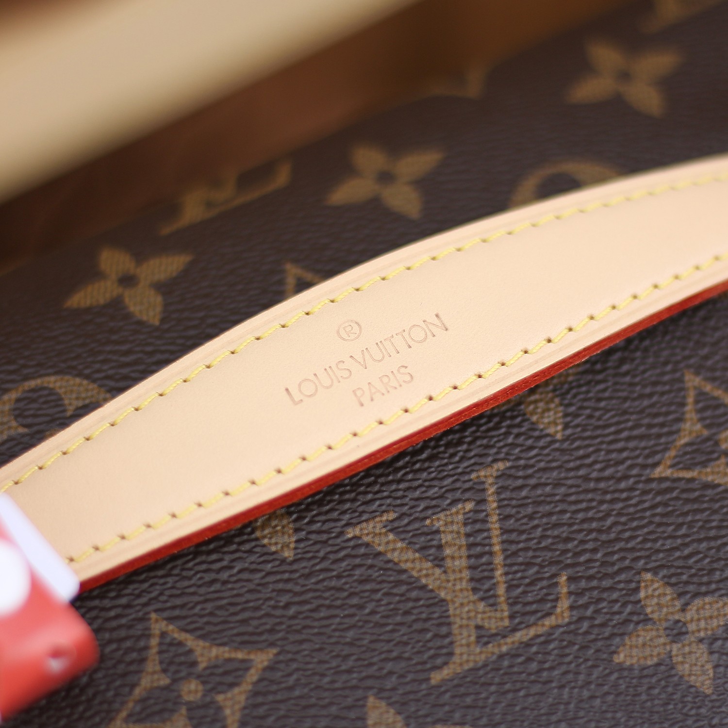 Louis Vuitton LV Bumbag老花腰包 M43644¥2180.00-頂級1:1精品高仿包包香港台灣批發價格推薦微信哪裡買