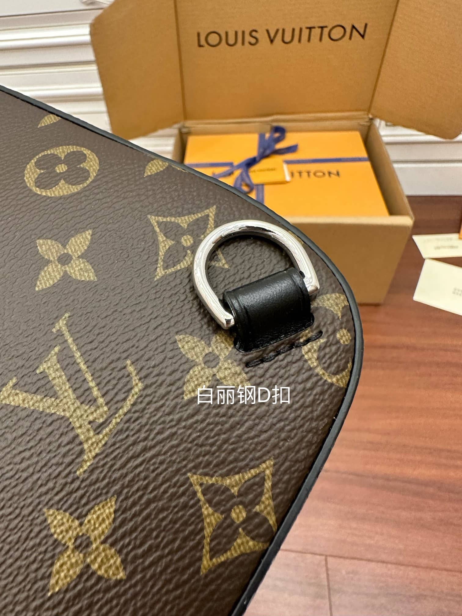 LV M46327特級加強版斜挎包 Avenue Slingbag¥1,680.00-頂級1:1精品高仿包包香港台灣批發價格推薦微信哪裡買