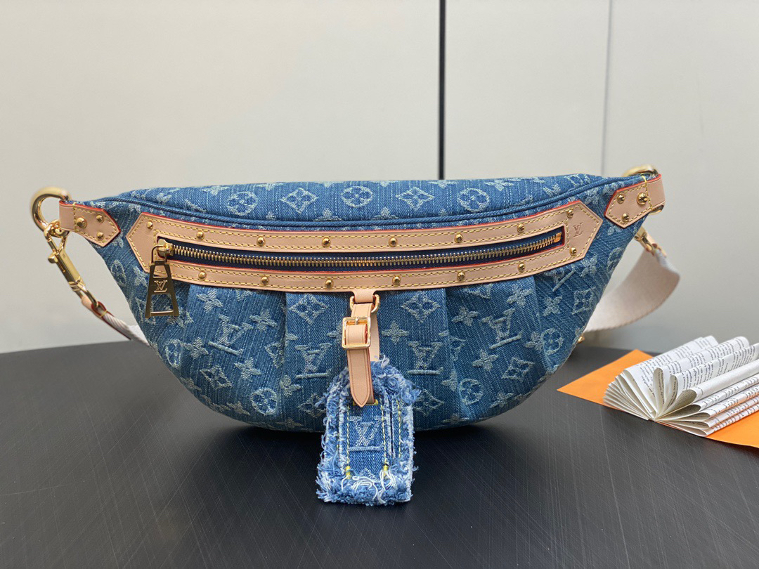 【原單精品】LV M46847藍色牛仔 丹寧胸包腰包繫列 最新款bumbag腰包¥1,480.00-頂級1:1精品高仿包包香港台灣批發價格推薦微信哪裡買