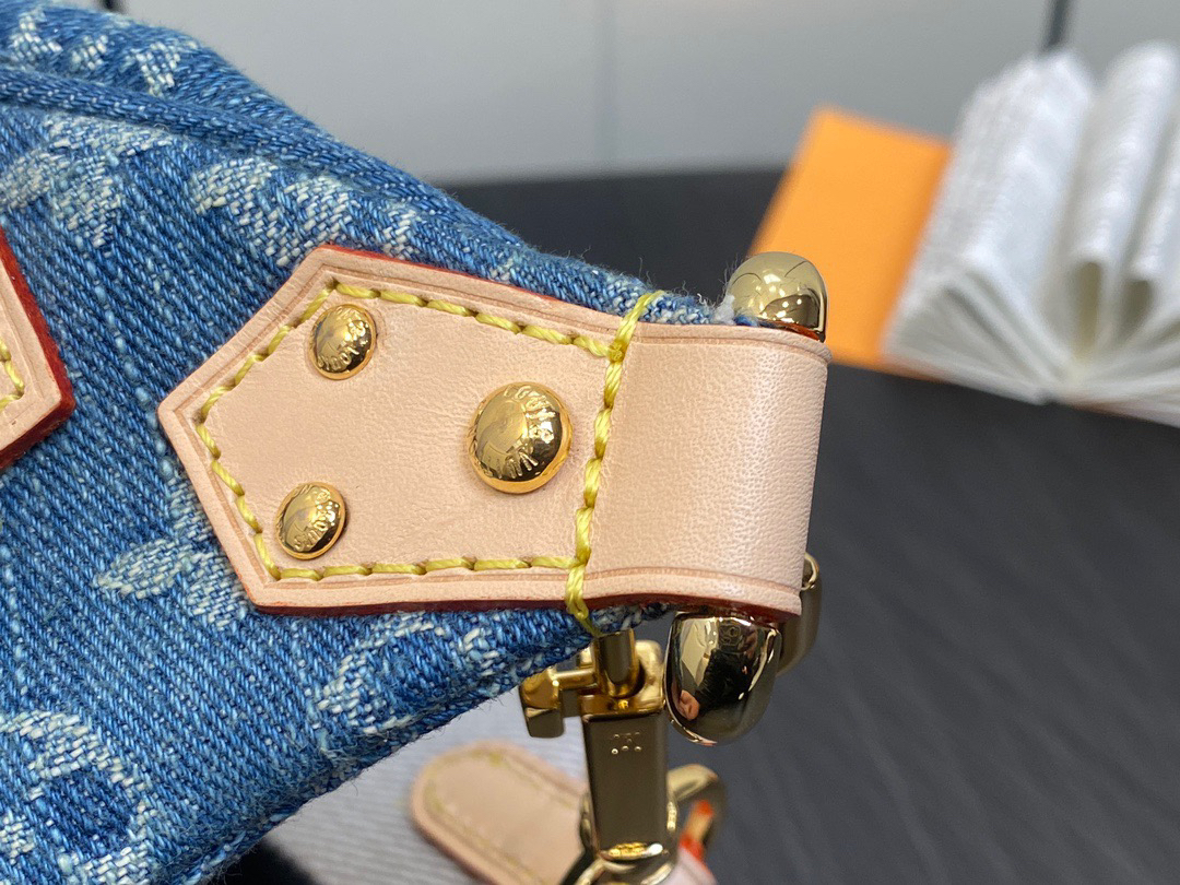 【原單精品】LV M46847藍色牛仔 丹寧胸包腰包繫列 最新款bumbag腰包¥1,480.00-頂級1:1精品高仿包包香港台灣批發價格推薦微信哪裡買