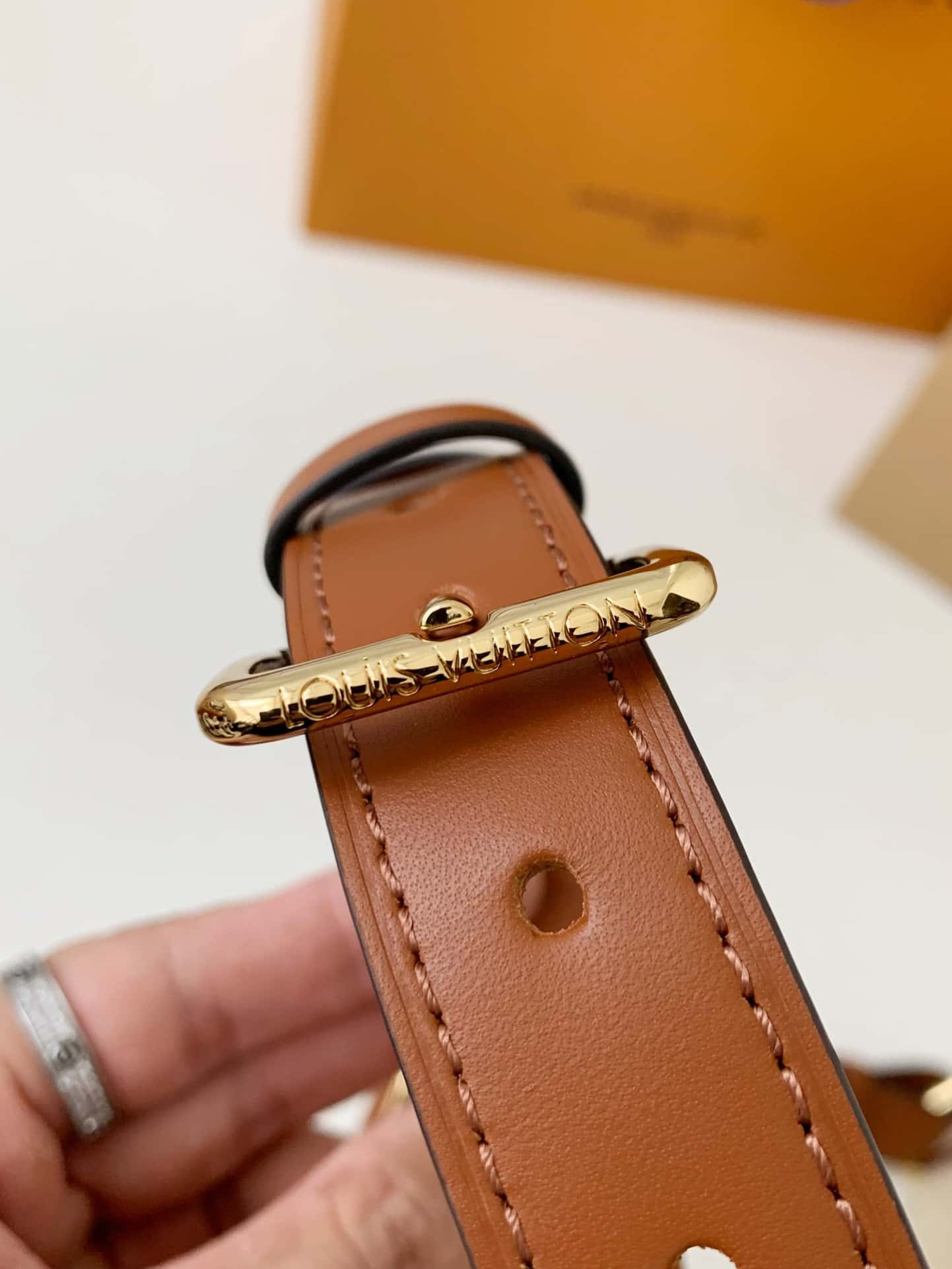 專櫃新款LV M23715 BUMBAG 腰包配全套包裝¥1,480.00-頂級1:1精品高仿包包香港台灣批發價格推薦微信哪裡買