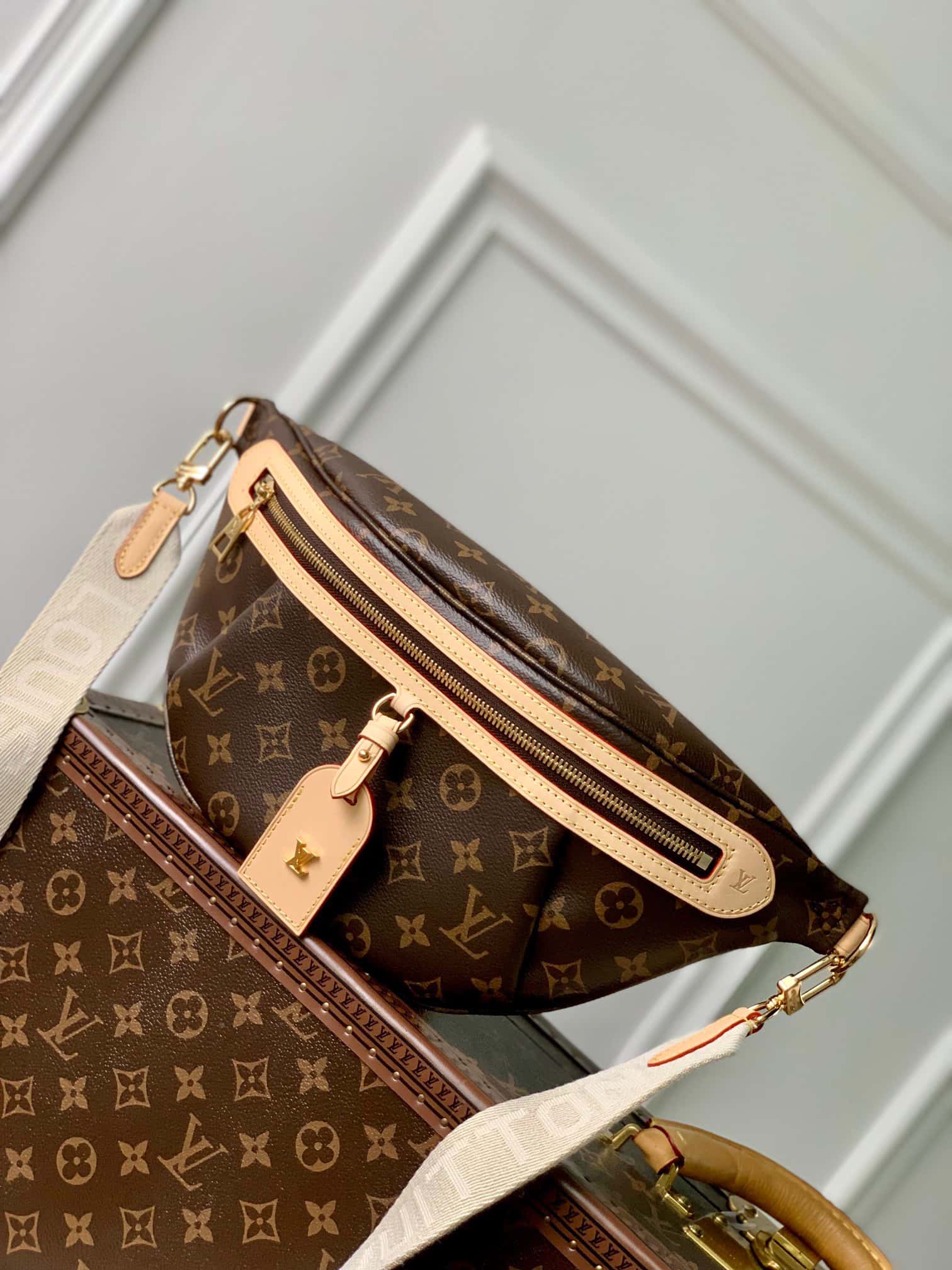 ＬＶ原單復刻佈袋M46784腰包胸包¥1,４８0.00-頂級1:1精品高仿包包香港台灣批發價格推薦微信哪裡買