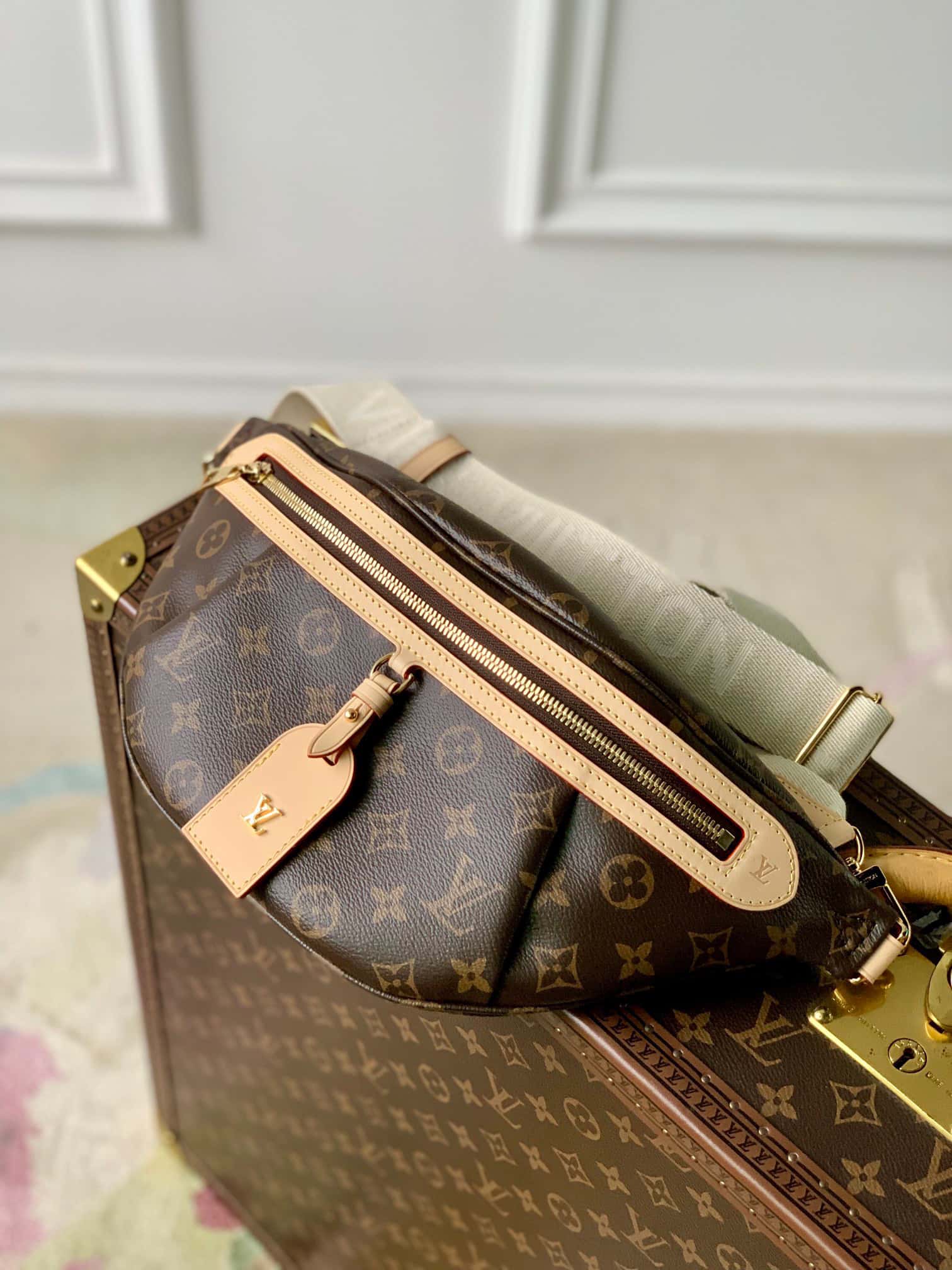 ＬＶ原單復刻佈袋M46784腰包胸包¥1,４８0.00-頂級1:1精品高仿包包香港台灣批發價格推薦微信哪裡買