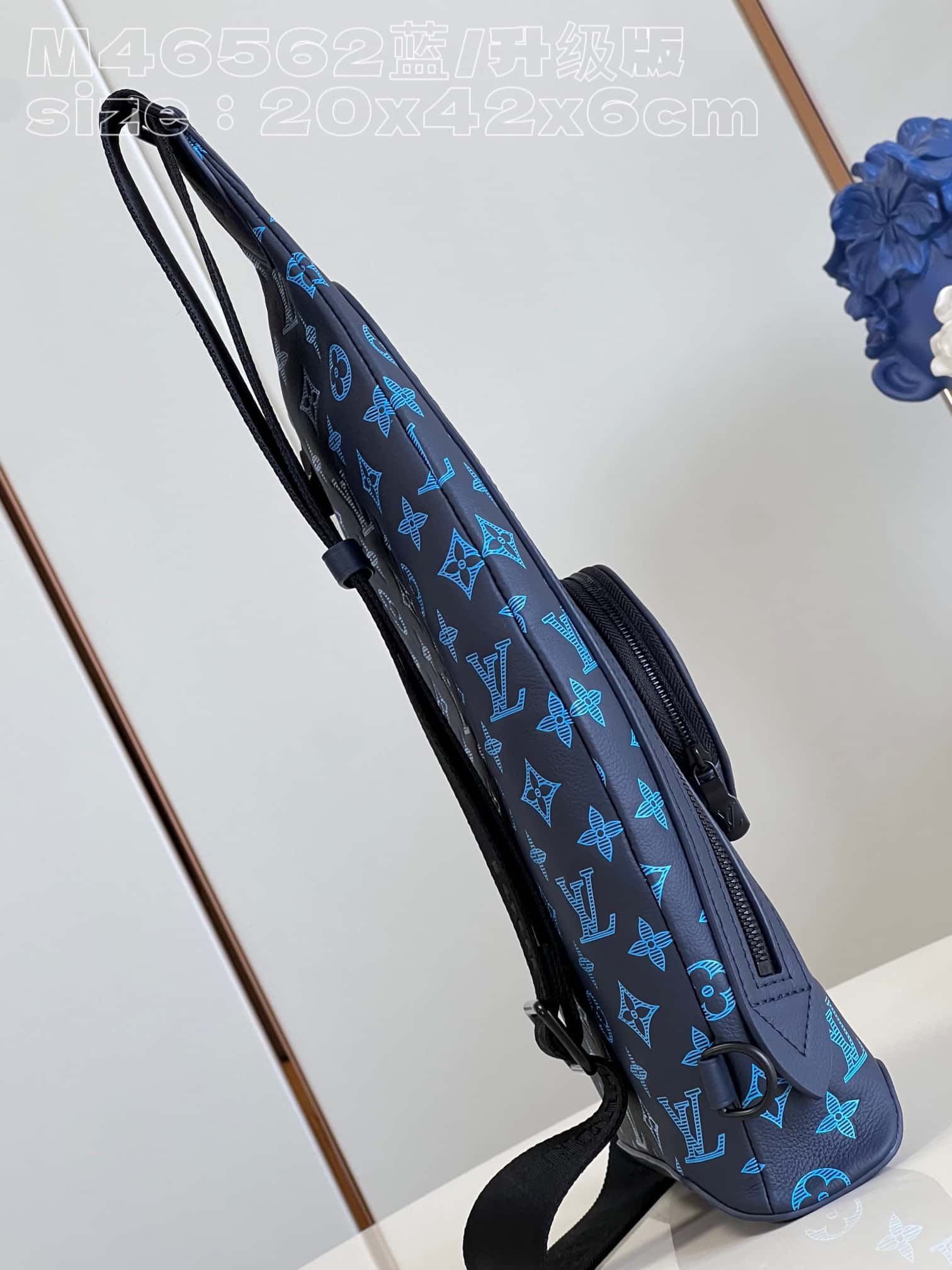 LV斜挎包頂級原單包 M46562 Duo Slingbag¥1680.00-頂級1:1精品高仿包包香港台灣批發價格推薦微信哪裡買