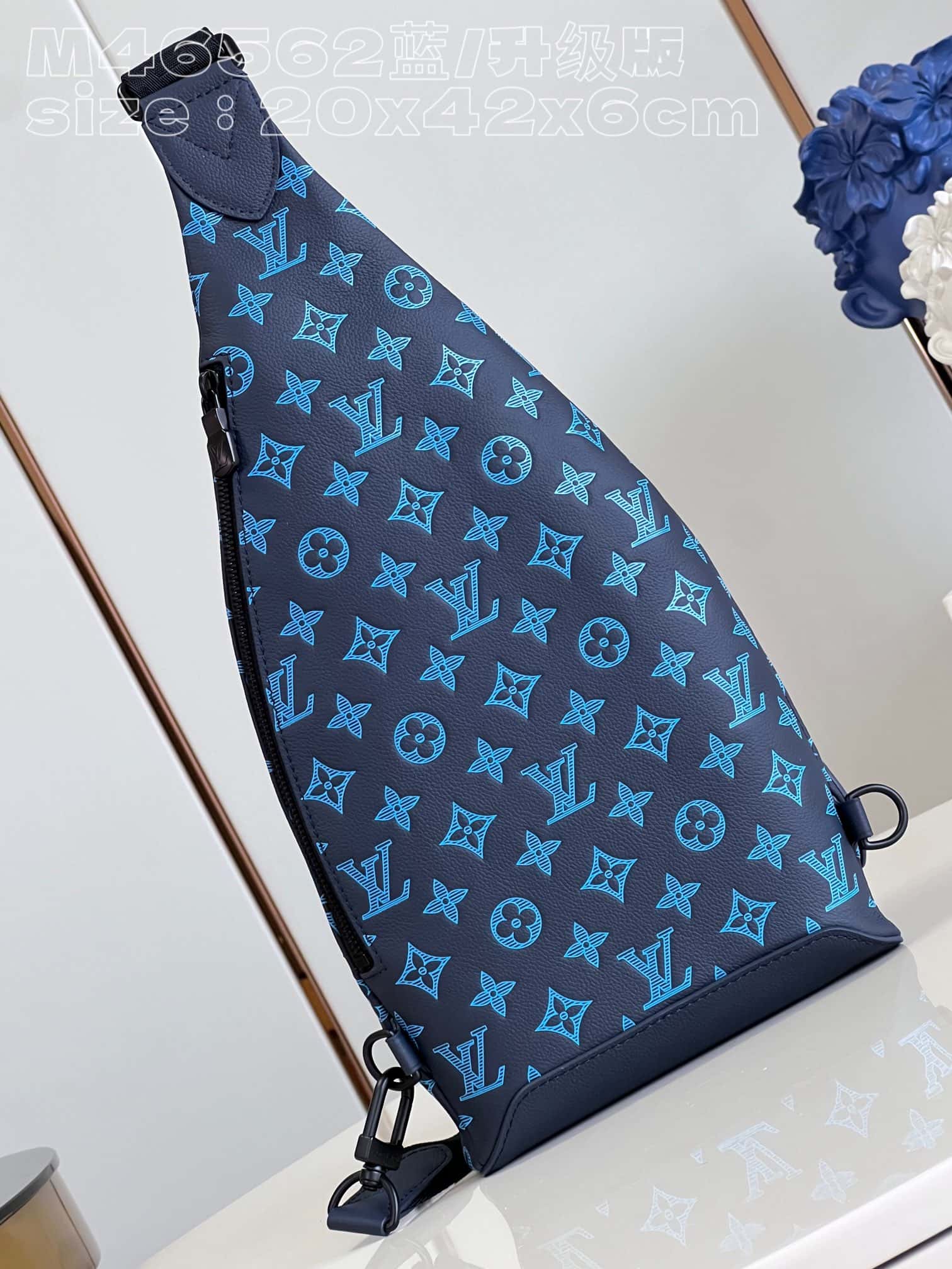 LV斜挎包頂級原單包 M46562 Duo Slingbag¥1680.00-頂級1:1精品高仿包包香港台灣批發價格推薦微信哪裡買