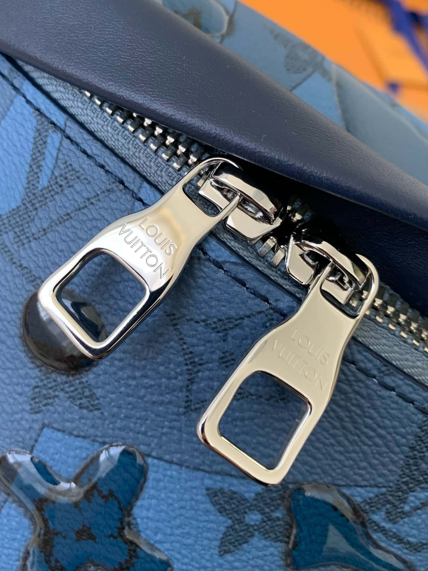 LV M22576 專櫃23新款 DISCOVERY 水滴藍腰包¥1480.00-頂級1:1精品高仿包包香港台灣批發價格推薦微信哪裡買