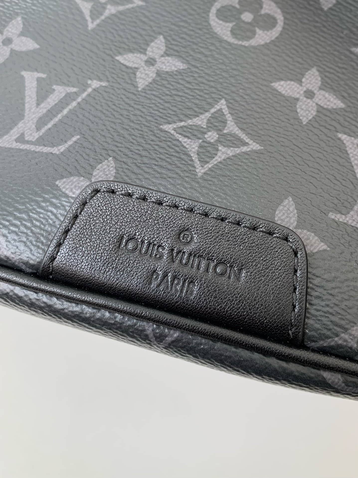 LV M44336 Discovery Bumbag原單胸包¥1580.00-頂級1:1精品高仿包包香港台灣批發價格推薦微信哪裡買
