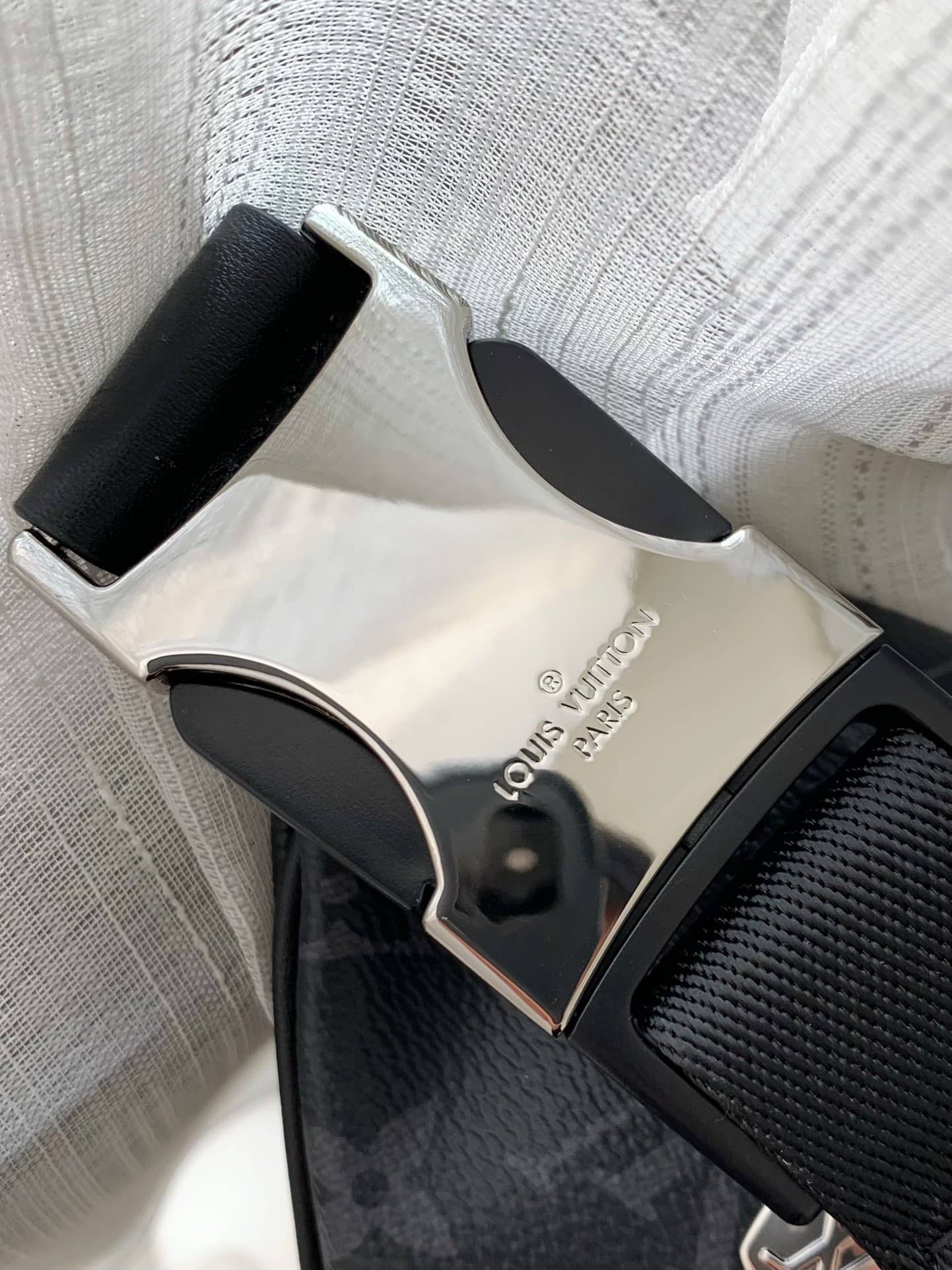 LV 原單復刻M46035 Discovery Bumbag PM腰包¥1,280.00-頂級1:1精品高仿包包香港台灣批發價格推薦微信哪裡買