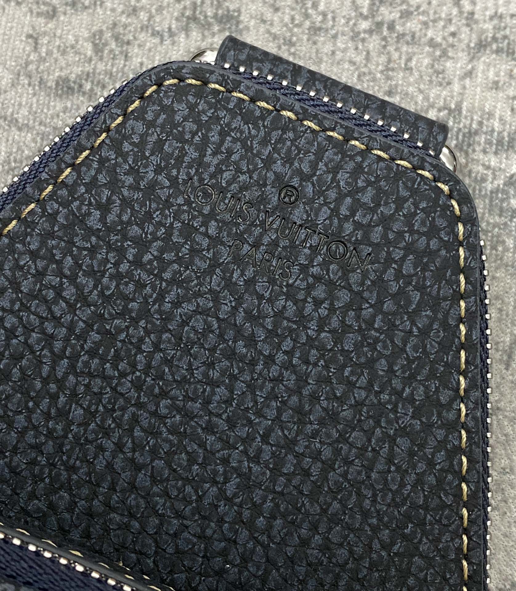 LV靈巧單肩帶便於左右背挎 M46344 AVENUE 單肩包¥1,280.00-頂級1:1精品高仿包包香港台灣批發價格推薦微信哪裡買