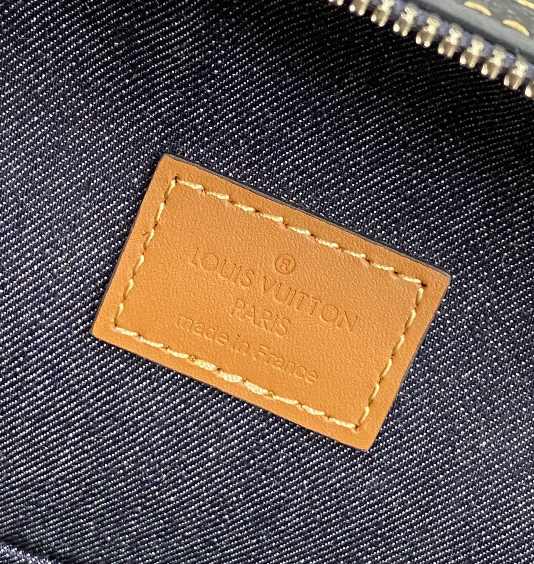 LV靈巧單肩帶便於左右背挎 M46344 AVENUE 單肩包¥1,280.00-頂級1:1精品高仿包包香港台灣批發價格推薦微信哪裡買
