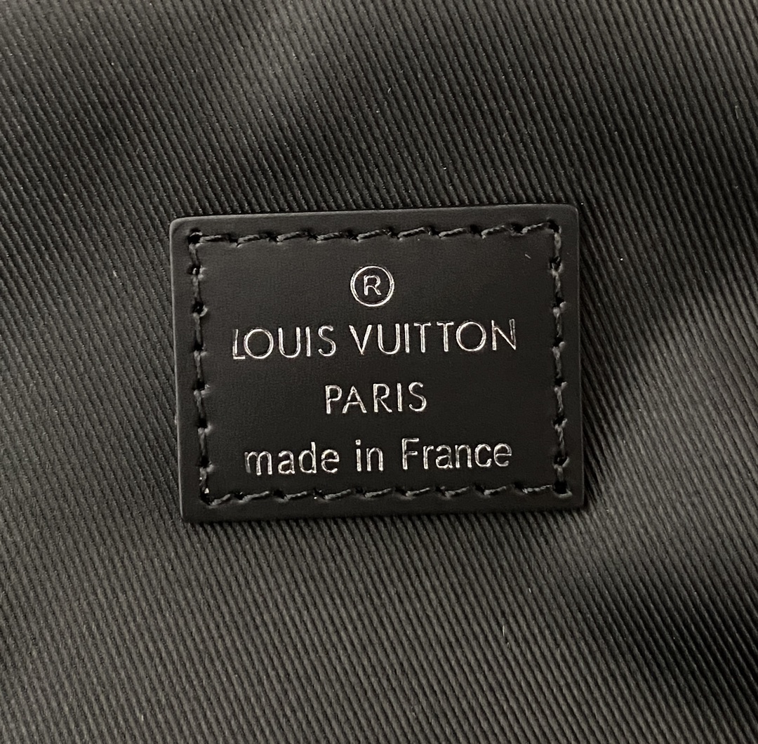 LV 單肩包N41719 AVENUE SLING BAG雙拉鏈開合設計¥1980.00-頂級1:1精品高仿包包香港台灣批發價格推薦微信哪裡買