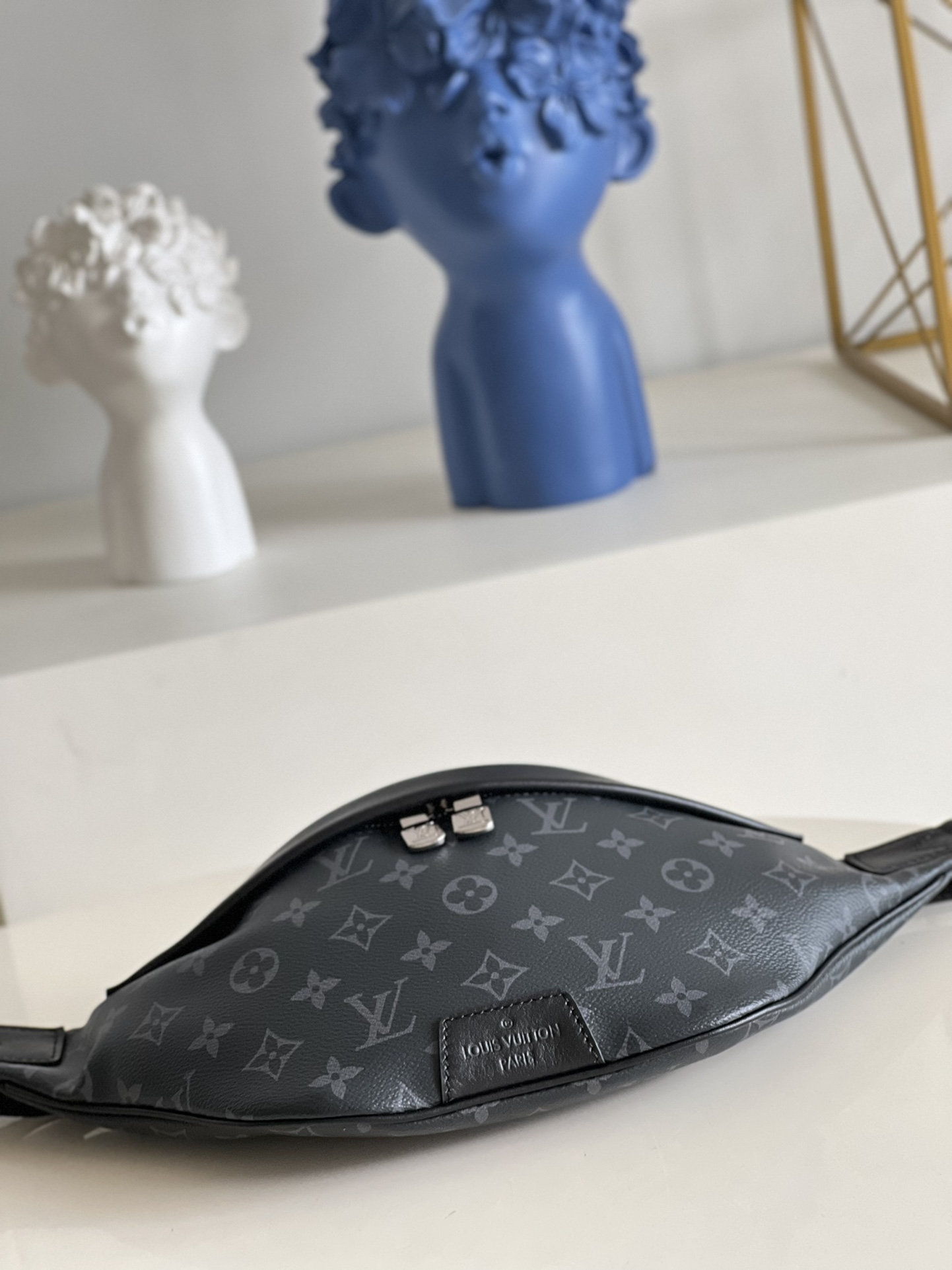 LV M46035 DISCOVERY 高仿原單小號腰包¥1480.00-頂級1:1精品高仿包包香港台灣批發價格推薦微信哪裡買