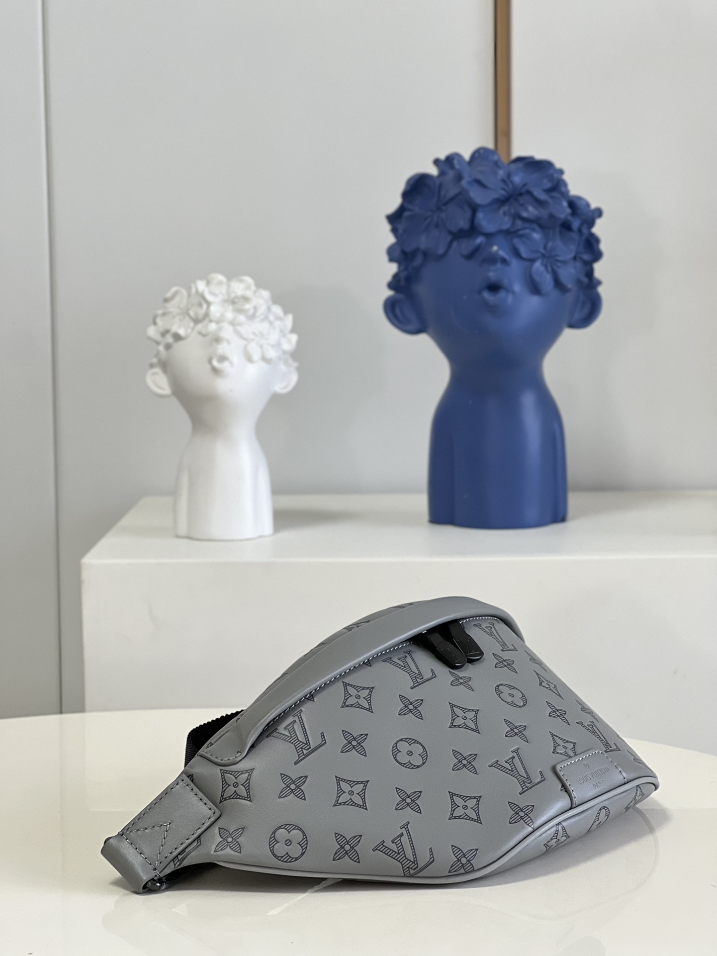 LV M46108 DISCOVERY一比一高仿腰包¥1480.00-頂級1:1精品高仿包包香港台灣批發價格推薦微信哪裡買