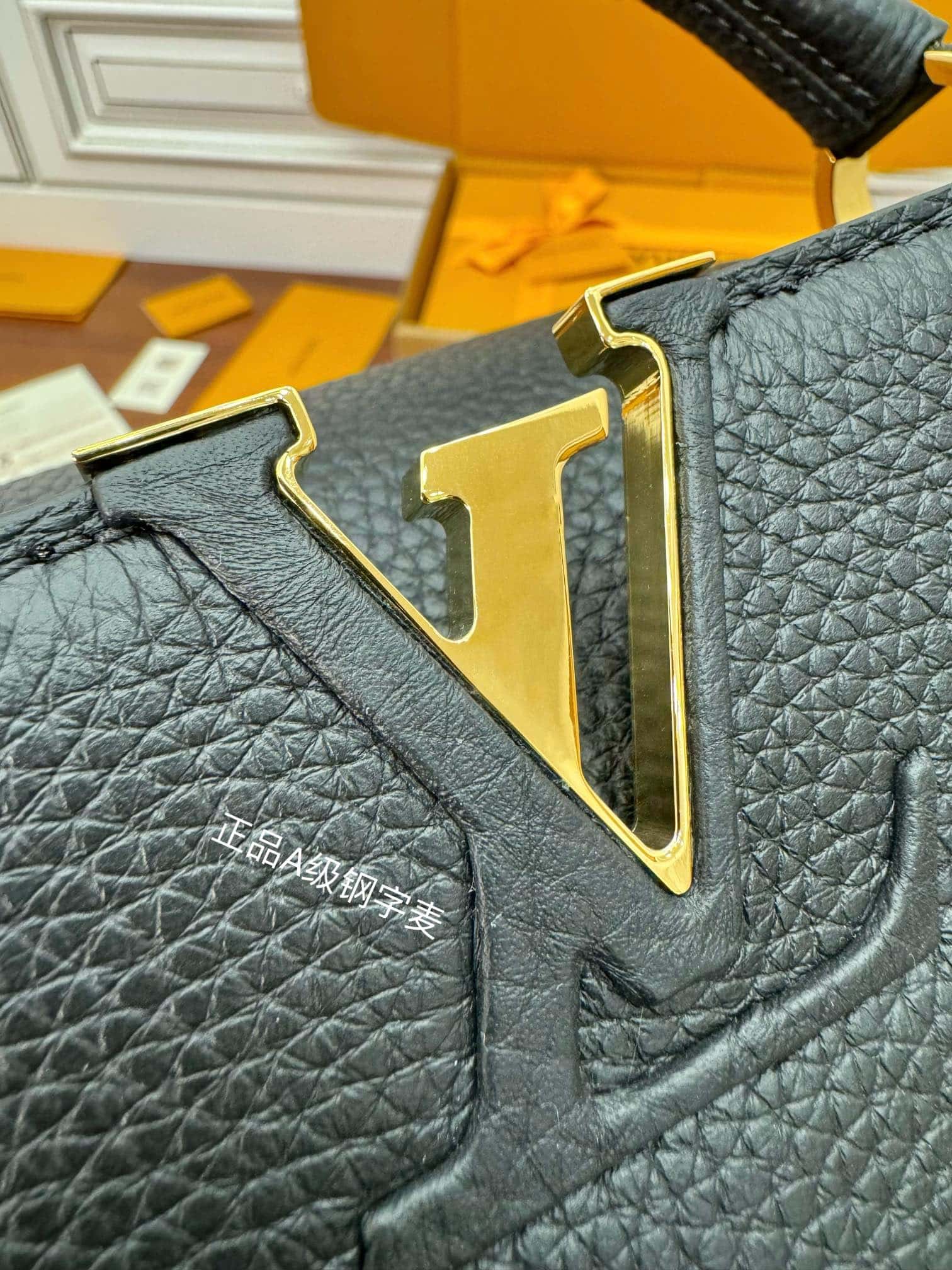 LV M42259 Capucines 中號手袋尺寸:31.5x20x11CM¥3480.00-頂級1:1精品高仿包包香港台灣批發價格推薦微信哪裡買