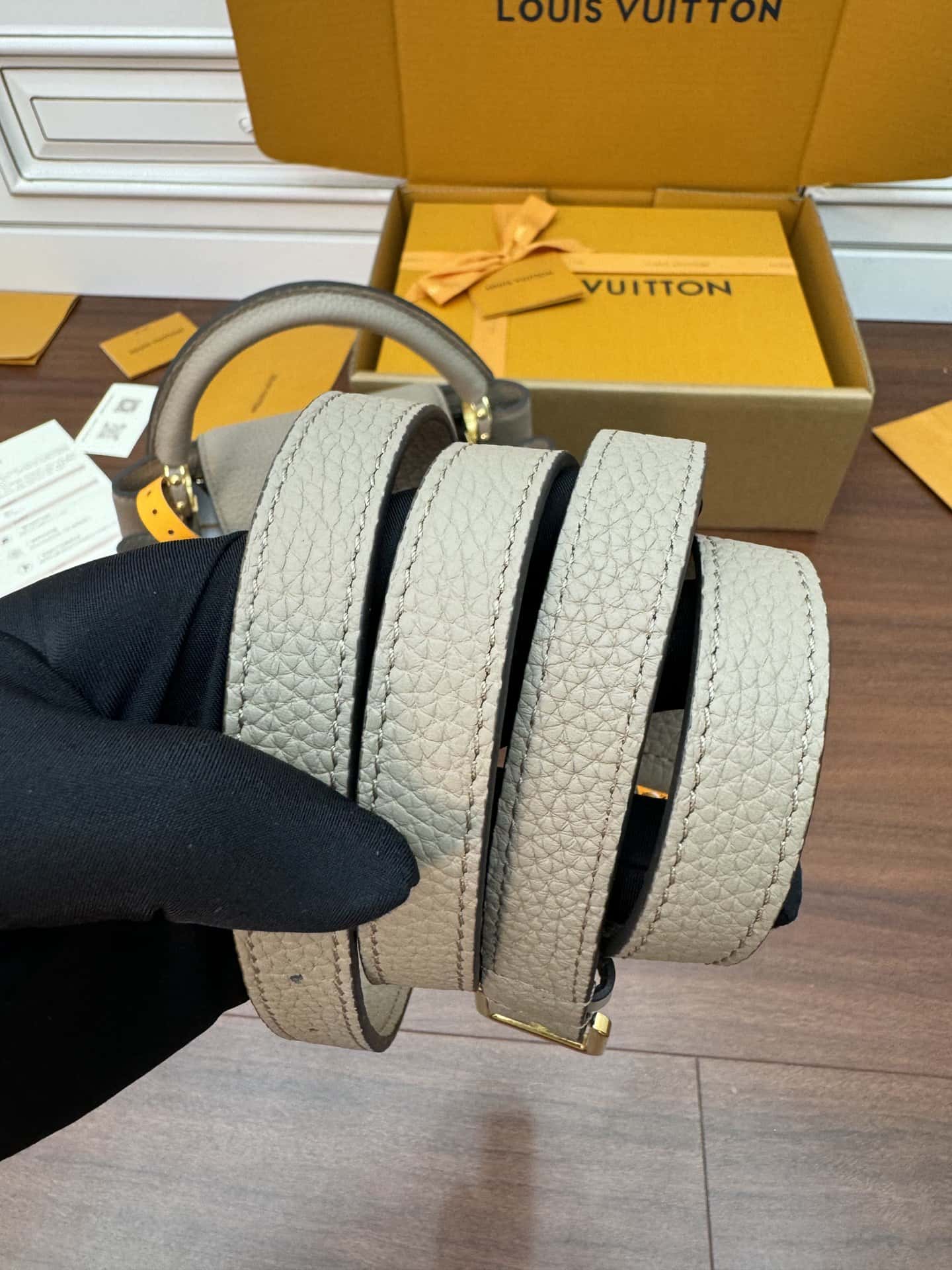 LV M94634 Capucines BB 手袋專櫃同步¥3480.00-頂級1:1精品高仿包包香港台灣批發價格推薦微信哪裡買