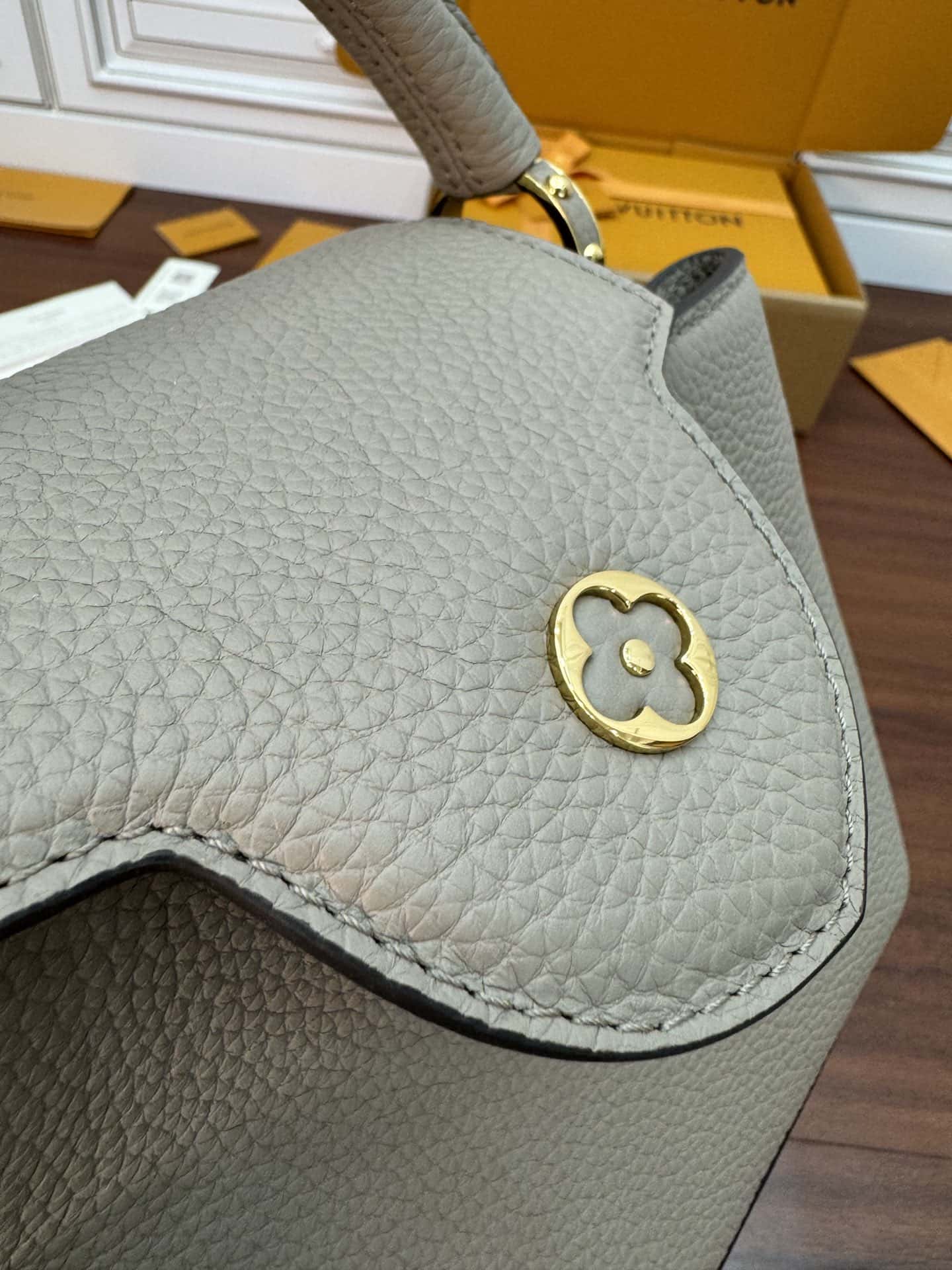 LV M94634 Capucines BB 手袋專櫃同步¥3480.00-頂級1:1精品高仿包包香港台灣批發價格推薦微信哪裡買