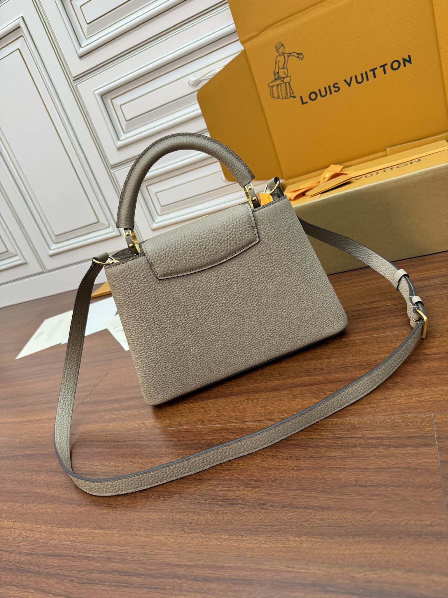 LV M94634 Capucines BB 手袋專櫃同步¥3480.00-頂級1:1精品高仿包包香港台灣批發價格推薦微信哪裡買