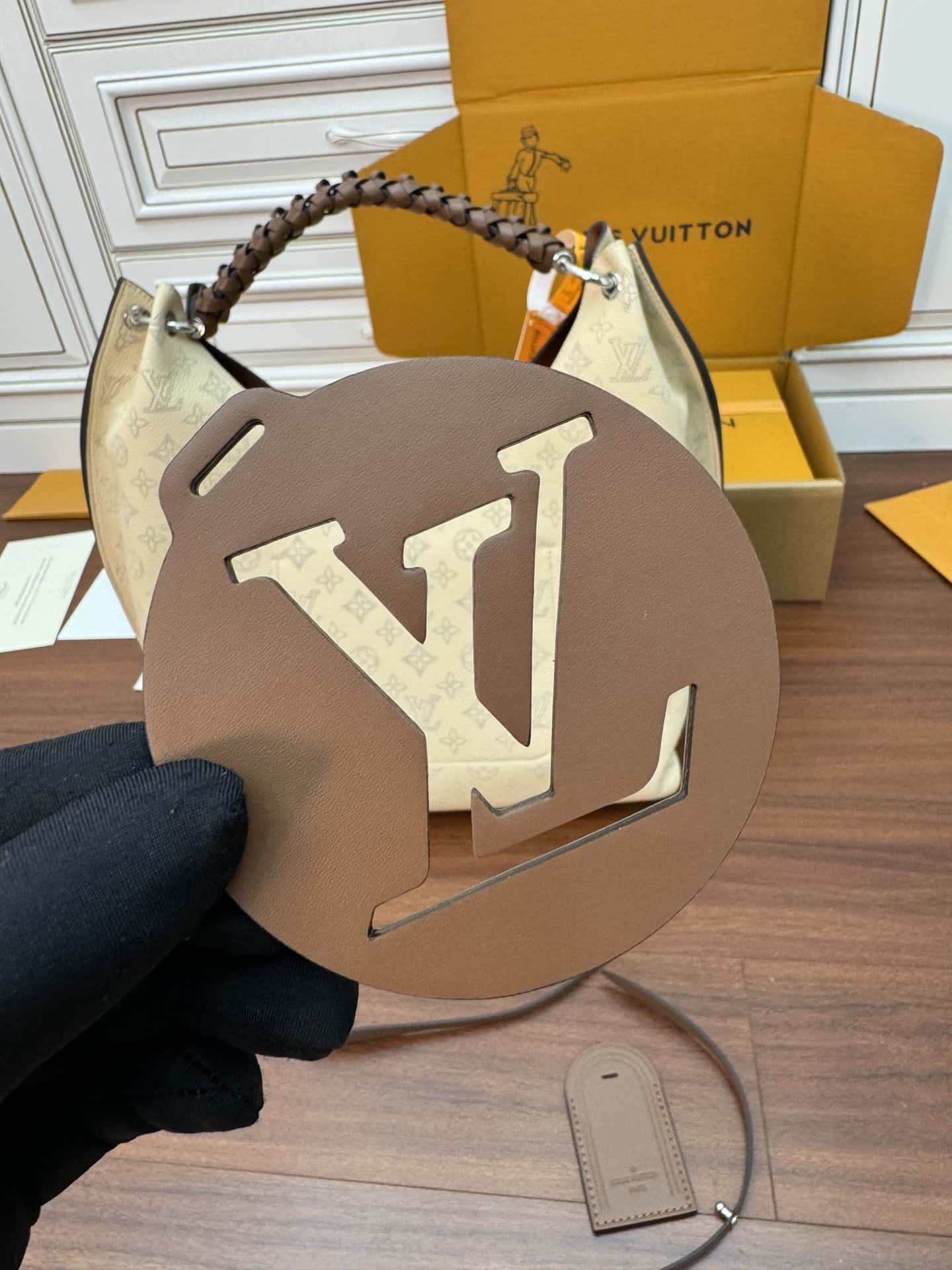 LV M53188特正版 Carmel正品代工廠意大利A級皮料¥3480.00-頂級1:1精品高仿包包香港台灣批發價格推薦微信哪裡買