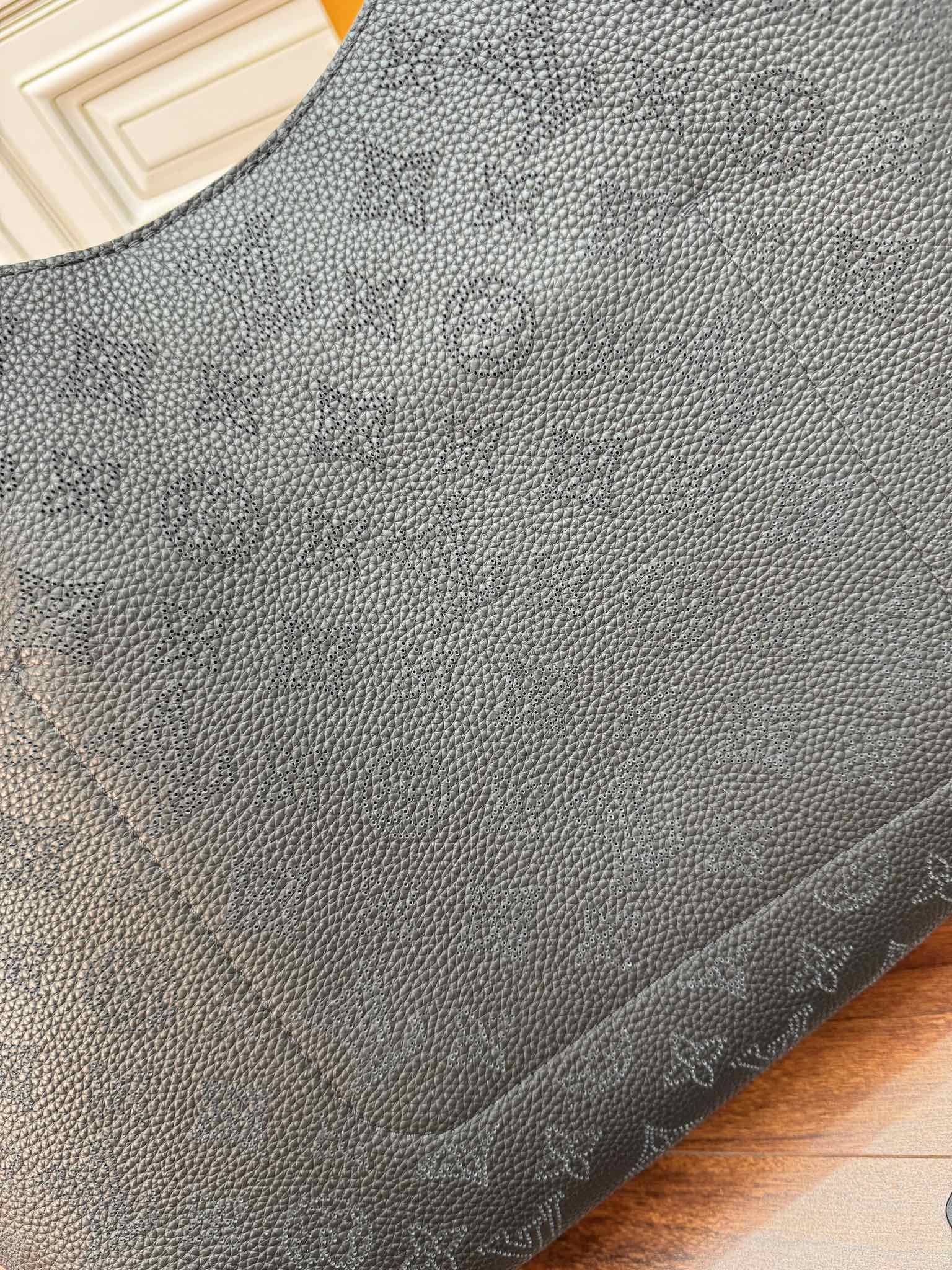 LV頂級原單正品級 M52950特正版 Carmel尺寸:35x40x17CM¥3,280.00-頂級1:1精品高仿包包香港台灣批發價格推薦微信哪裡買