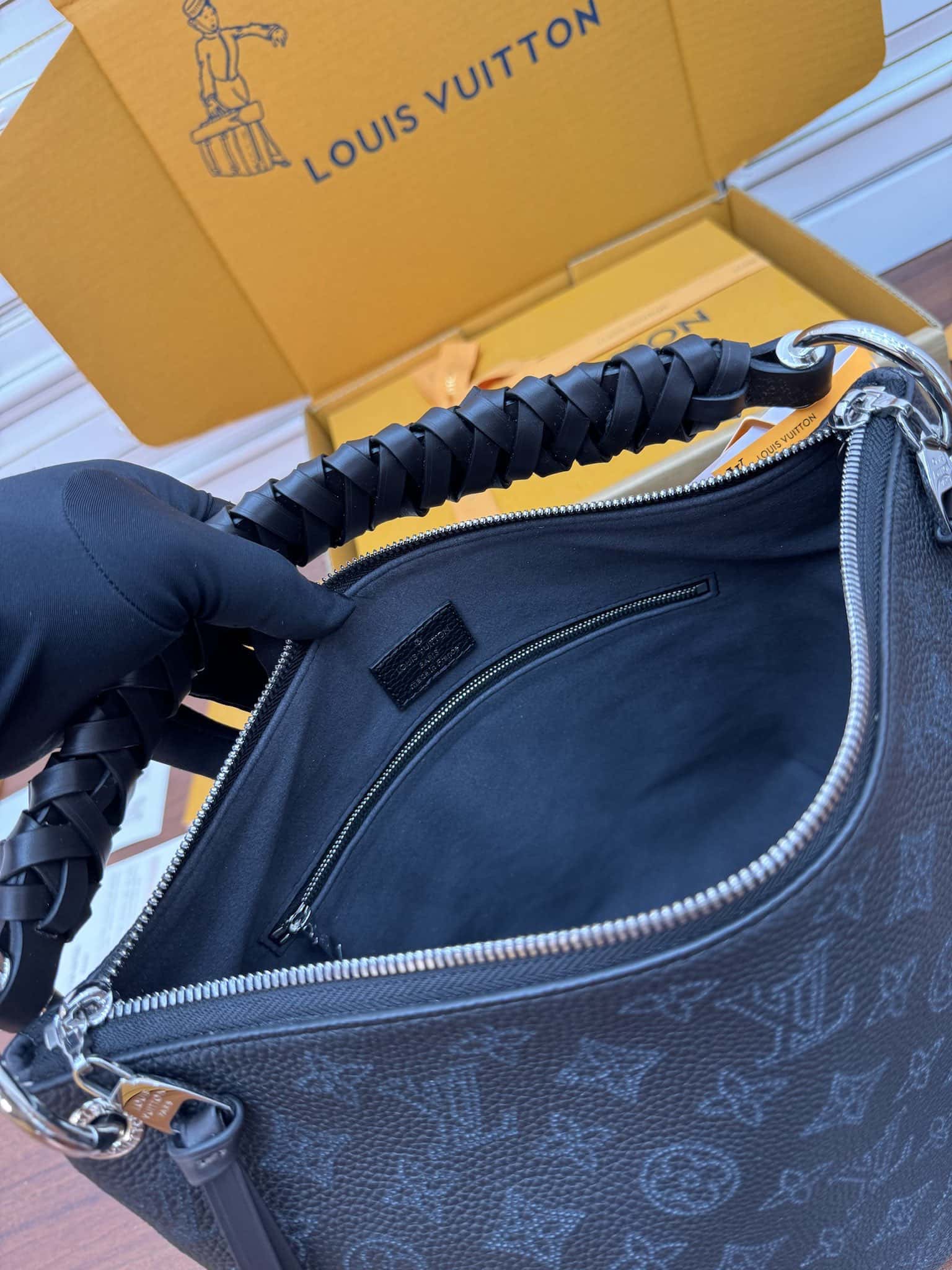 LV M56073 BEAUBOURG HOBO 中號手袋¥3,180.00-頂級1:1精品高仿包包香港台灣批發價格推薦微信哪裡買