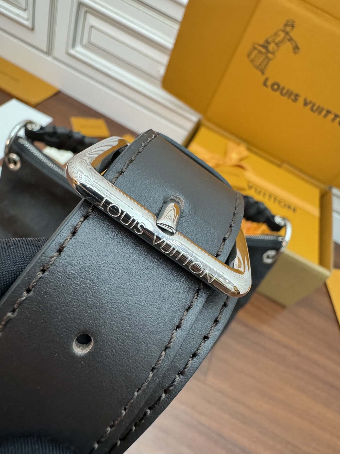 LV M56073 BEAUBOURG HOBO 中號手袋¥3,180.00-頂級1:1精品高仿包包香港台灣批發價格推薦微信哪裡買