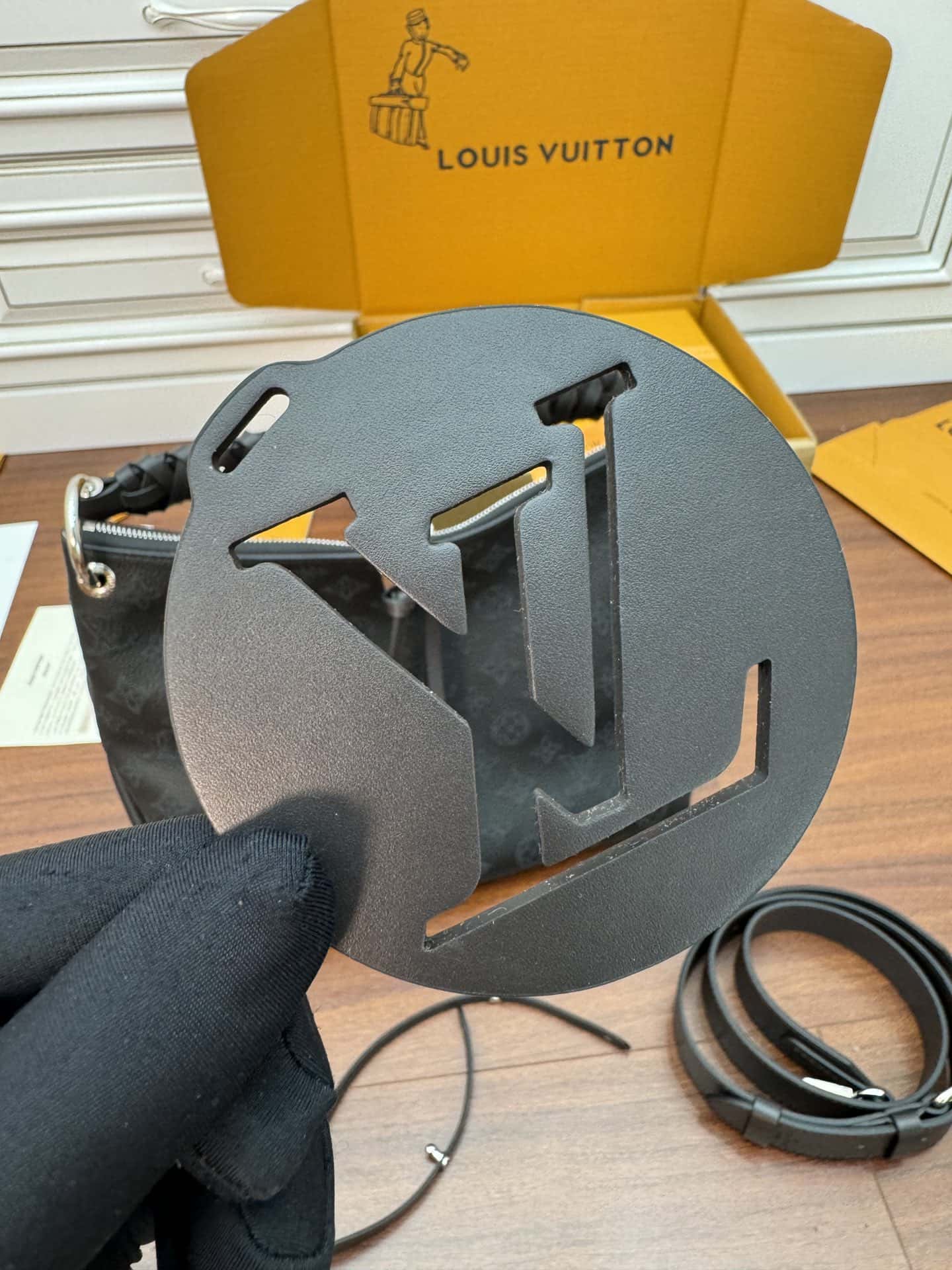 LV M56073 BEAUBOURG HOBO 中號手袋¥3,180.00-頂級1:1精品高仿包包香港台灣批發價格推薦微信哪裡買