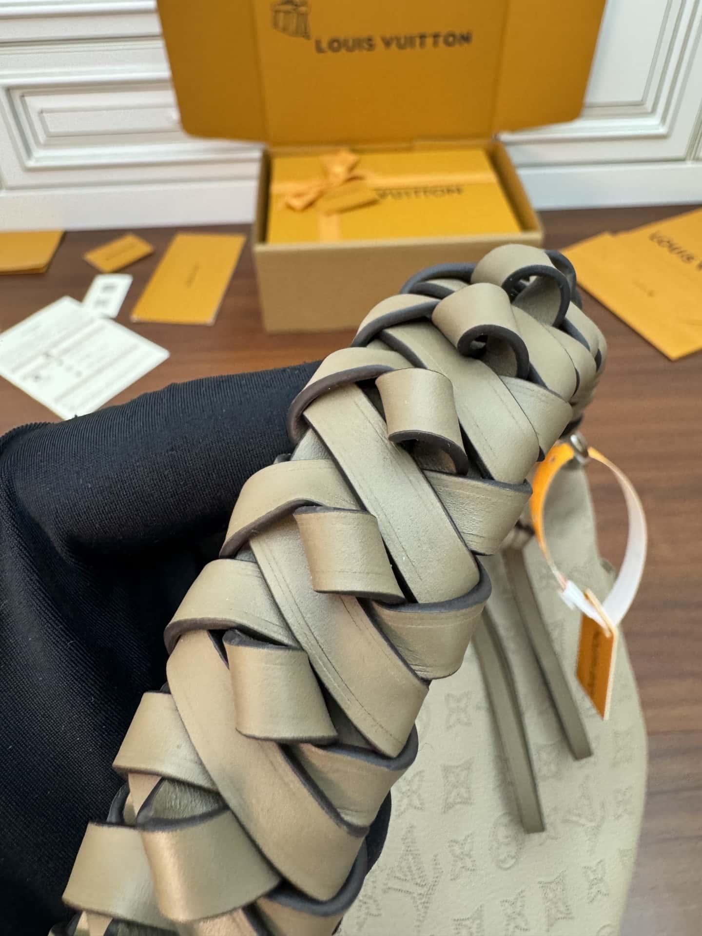 LV 正品級原單M56084 BEAUBOURG HOBO 中號手袋¥3,180.00-頂級1:1精品高仿包包香港台灣批發價格推薦微信哪裡買