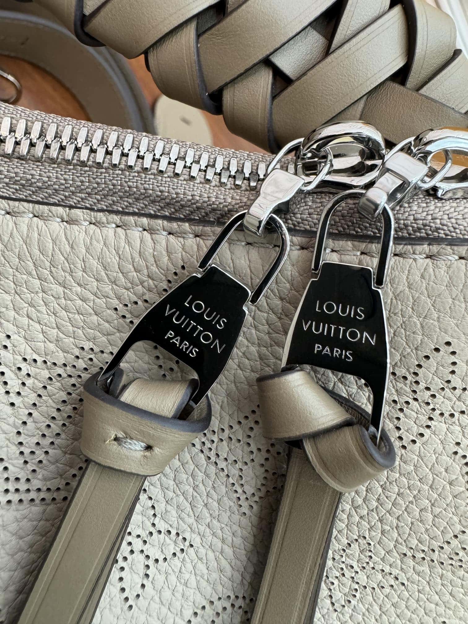 LV 正品級原單M56084 BEAUBOURG HOBO 中號手袋¥3,180.00-頂級1:1精品高仿包包香港台灣批發價格推薦微信哪裡買