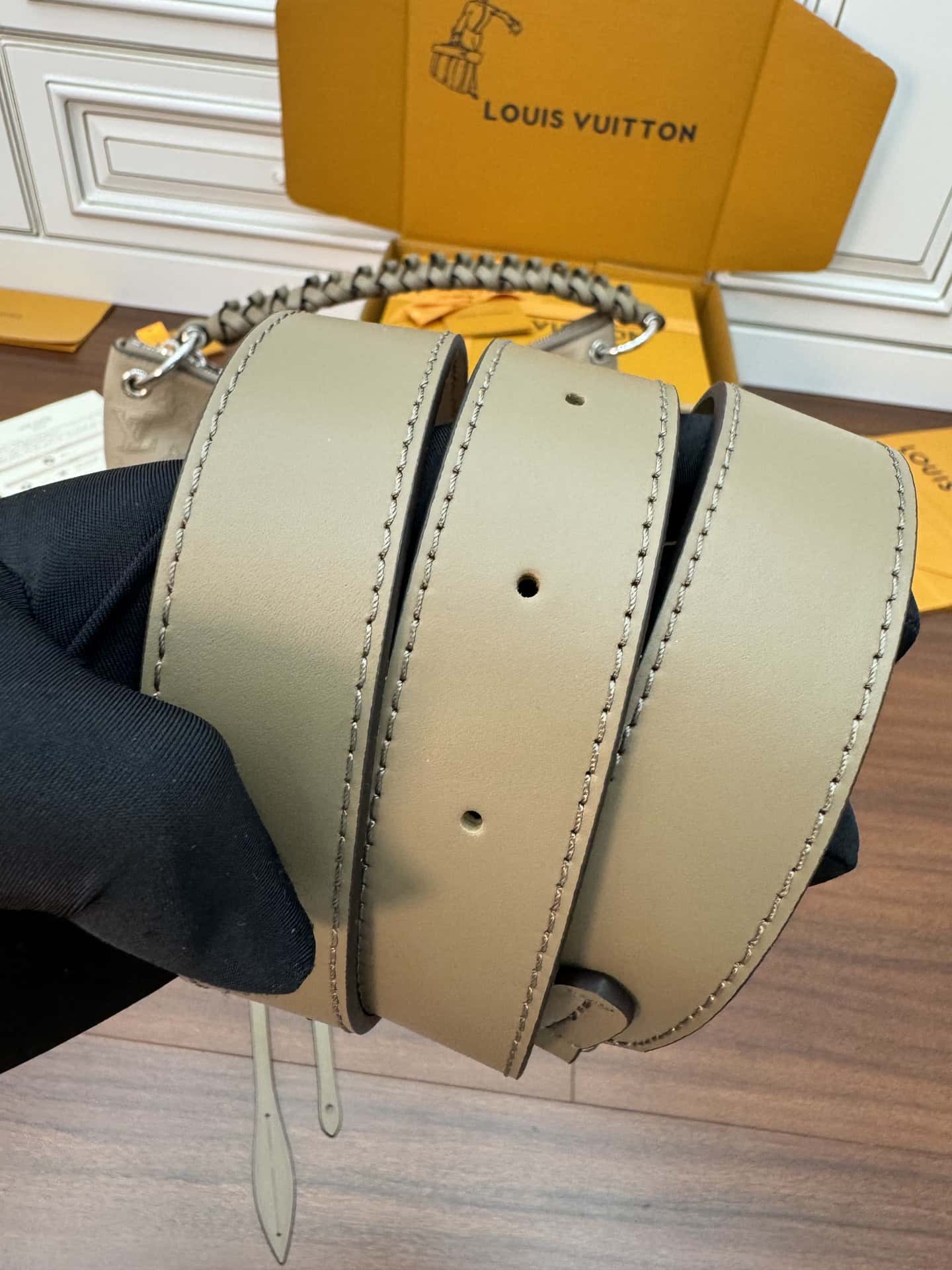 LV 正品級原單M56084 BEAUBOURG HOBO 中號手袋¥3,180.00-頂級1:1精品高仿包包香港台灣批發價格推薦微信哪裡買