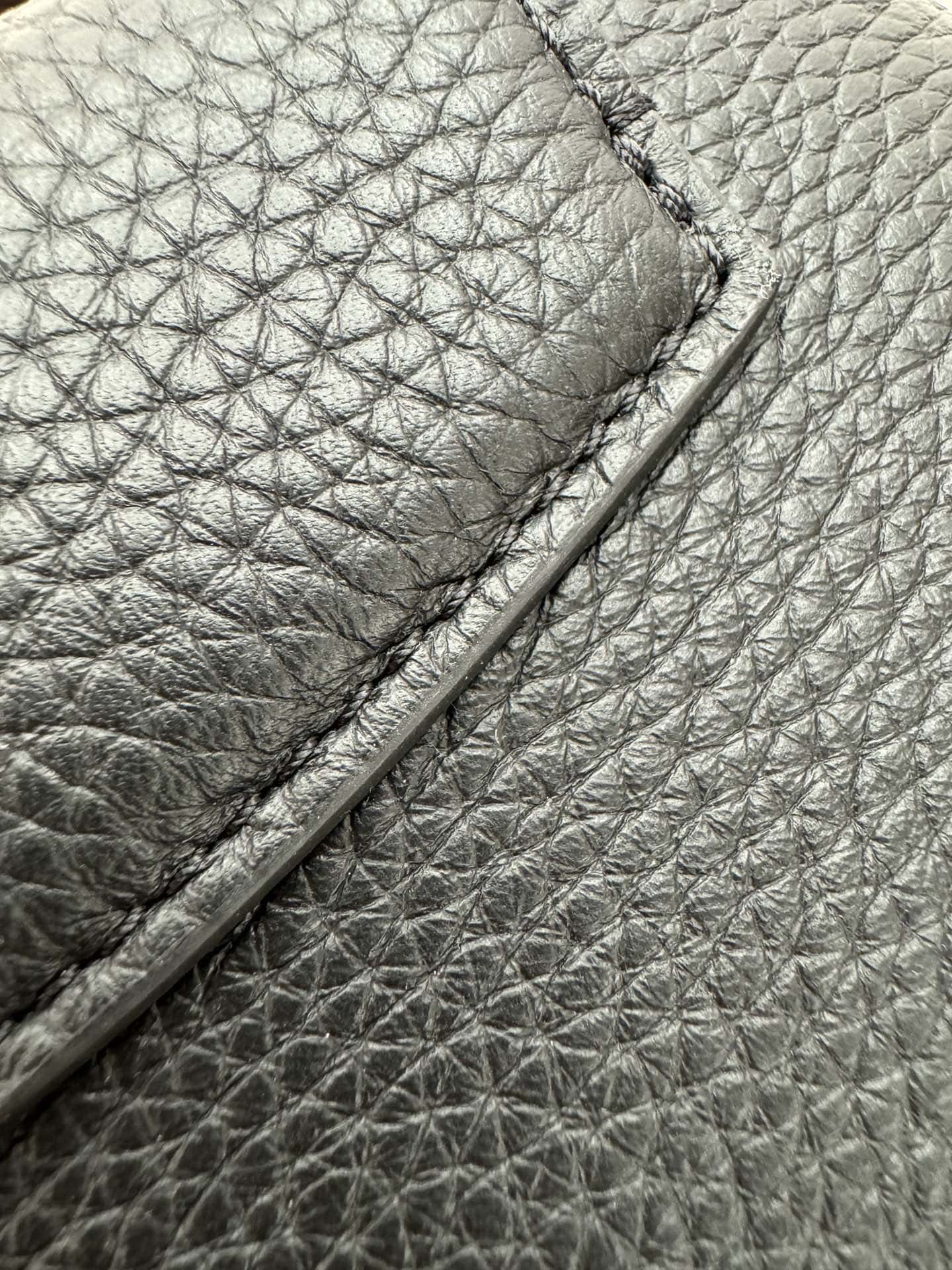 LV頂級高仿正品級 M56669 Capucines 迷你手袋¥3,180.00-頂級1:1精品高仿包包香港台灣批發價格推薦微信哪裡買