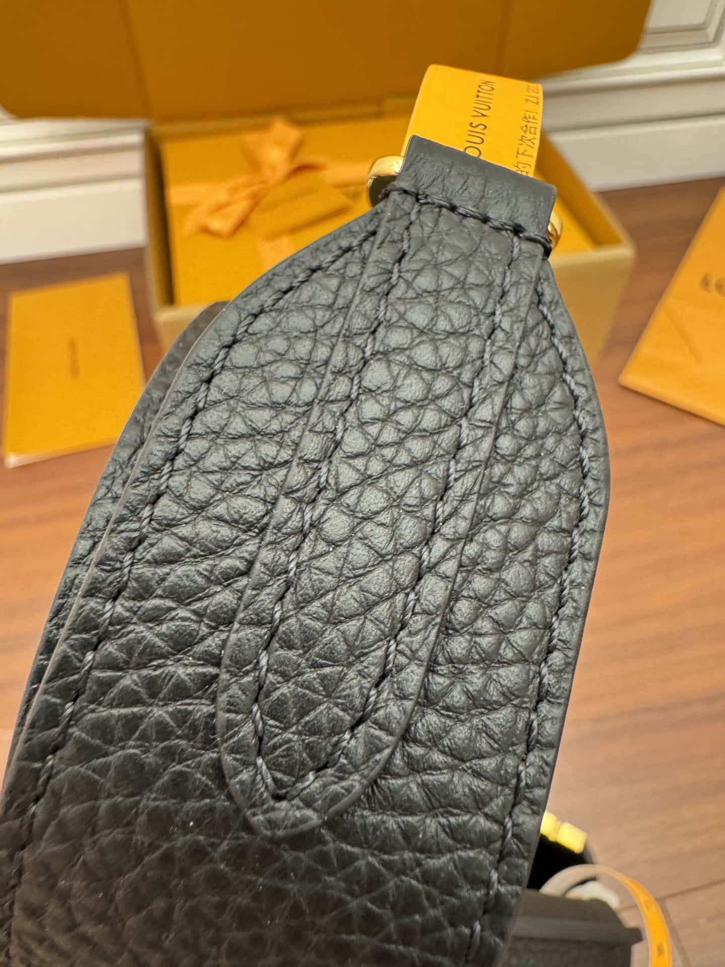 LV頂級高仿正品級 M56669 Capucines 迷你手袋¥3,180.00-頂級1:1精品高仿包包香港台灣批發價格推薦微信哪裡買