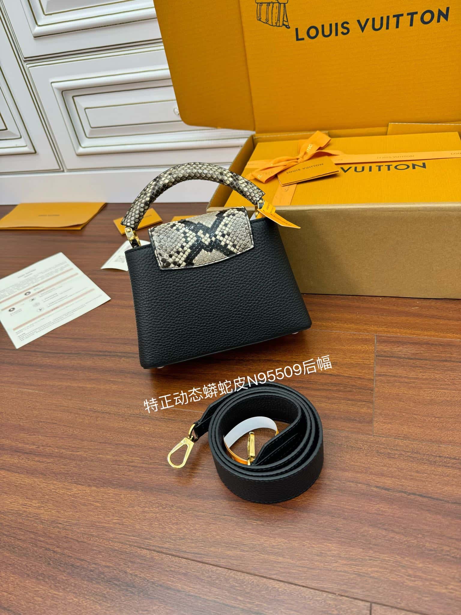 LV 精仿原單N95509 CAPUCINES 迷你手袋¥3,180.00-頂級1:1精品高仿包包香港台灣批發價格推薦微信哪裡買