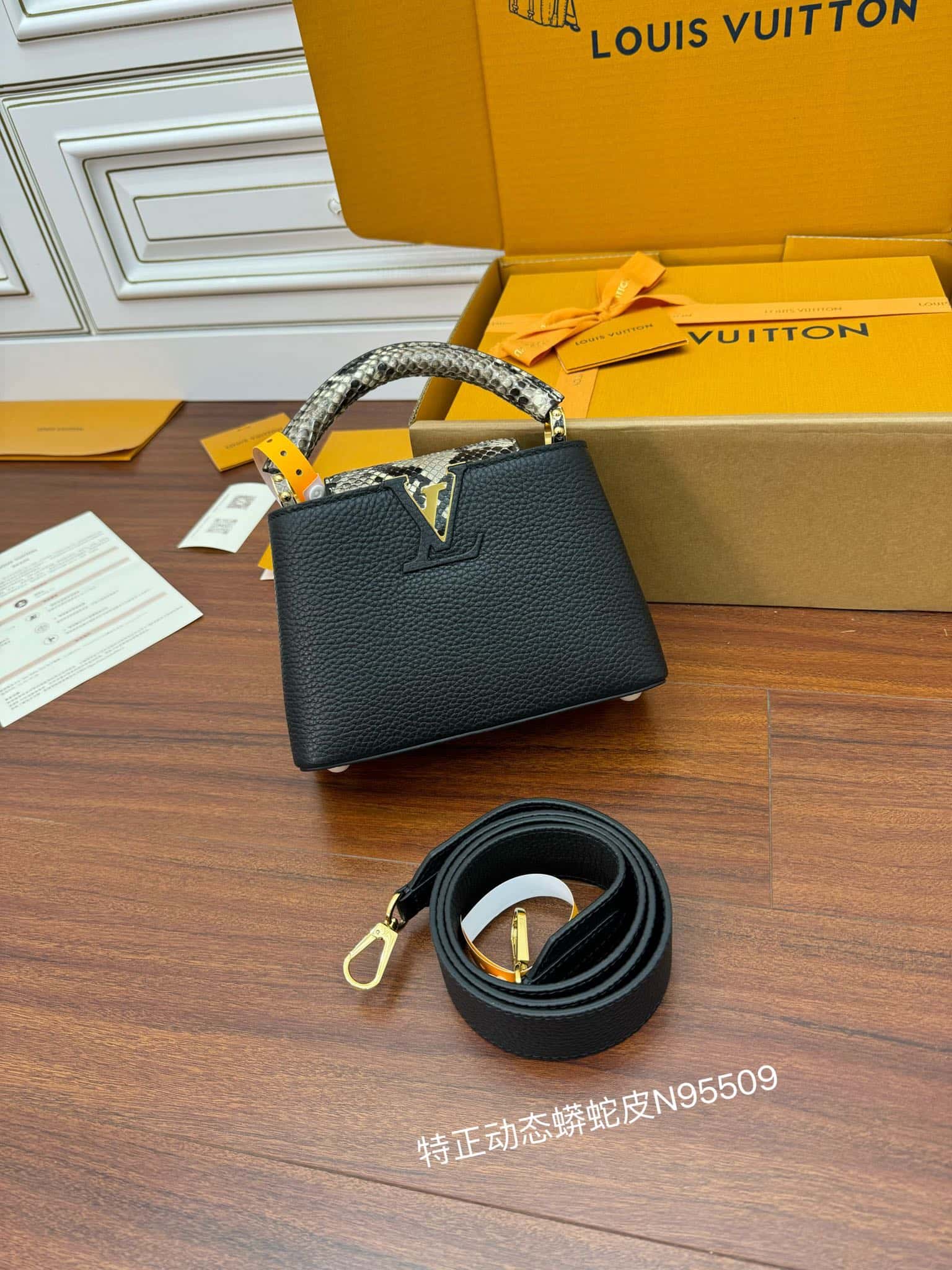 LV 精仿原單N95509 CAPUCINES 迷你手袋¥3,180.00-頂級1:1精品高仿包包香港台灣批發價格推薦微信哪裡買