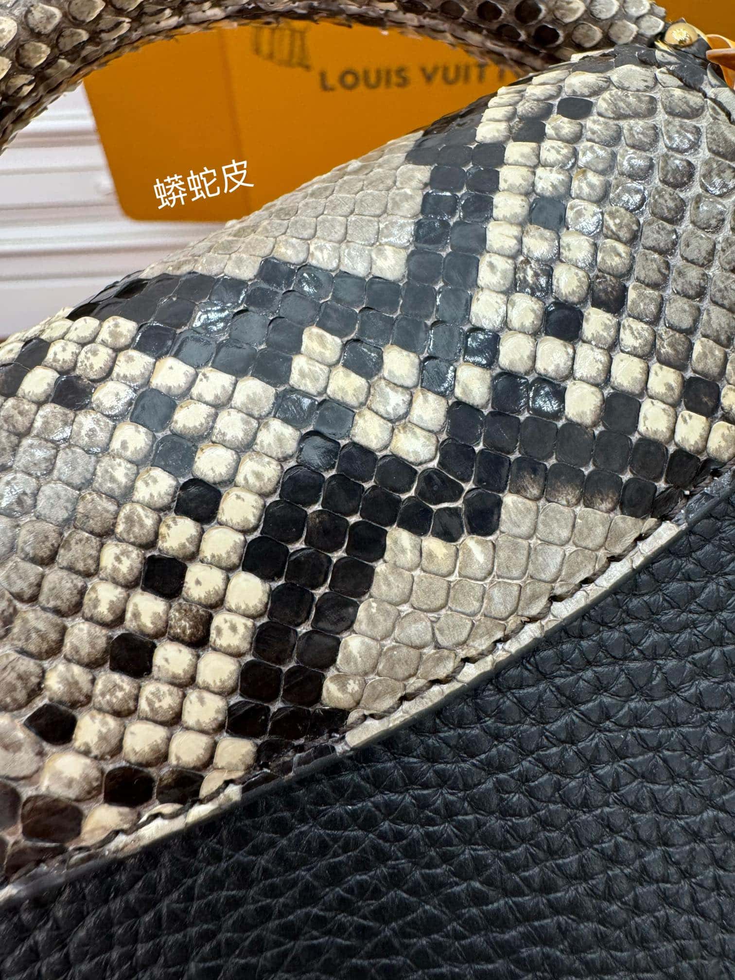 LV 精仿原單N95509 CAPUCINES 迷你手袋¥3,180.00-頂級1:1精品高仿包包香港台灣批發價格推薦微信哪裡買