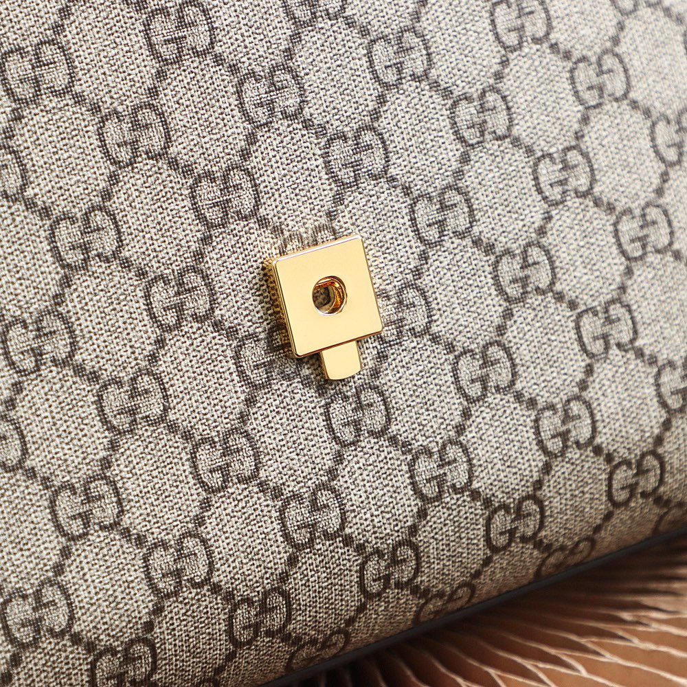 GUUCCCI Horsebit 1955系列中號手提包 頂級復刻包702049 9AAAJ 8563¥1,980.00-頂級1:1精品高仿包包香港台灣批發價格推薦微信哪裡買