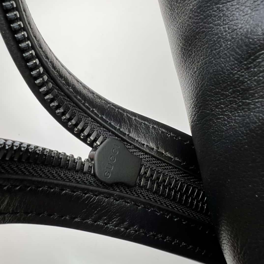 GUUCCCI古馳飾同色系雙G大號托特包725683¥2480.00-頂級1:1精品高仿包包香港台灣批發價格推薦微信哪裡買